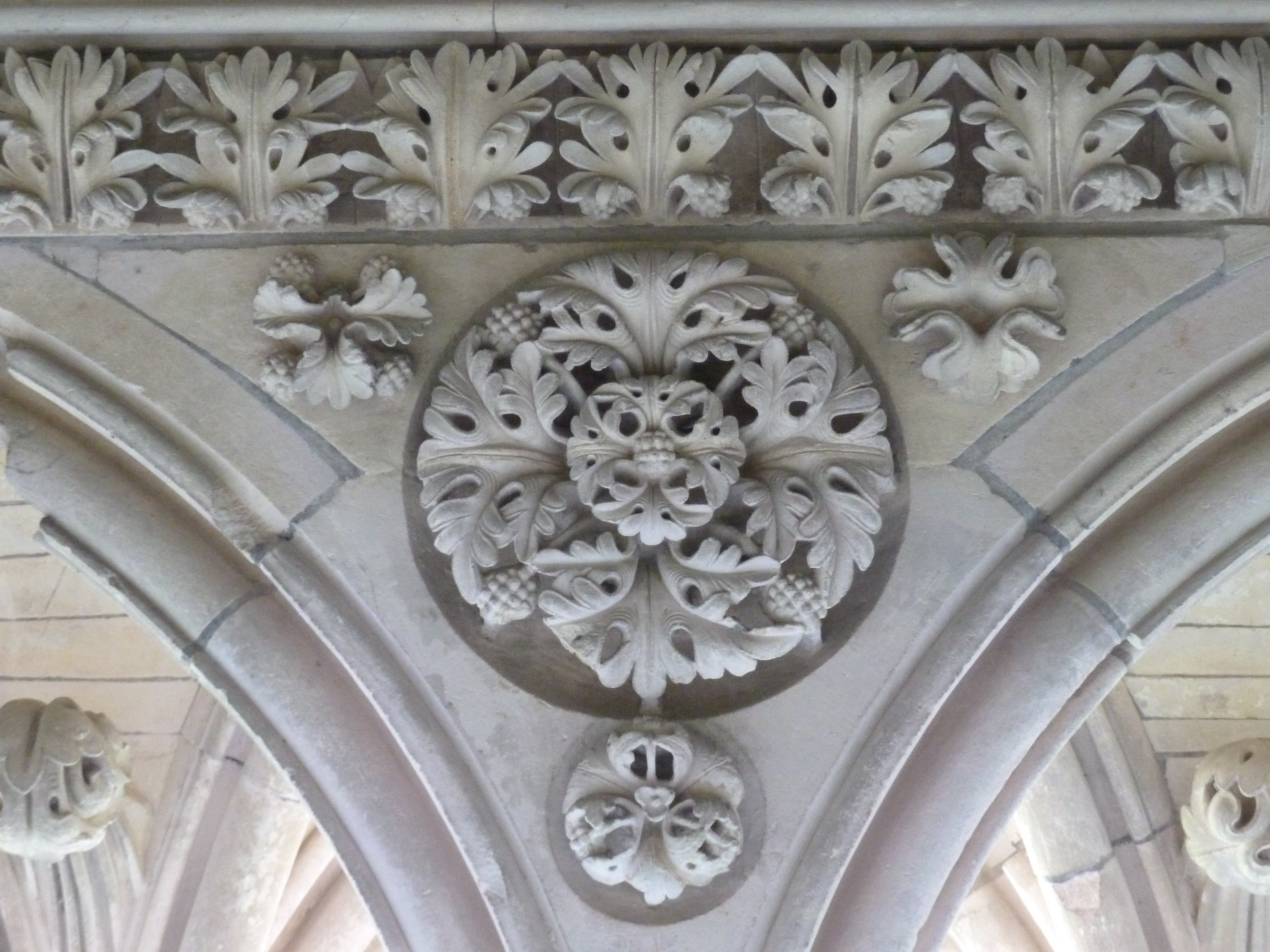 Picture France Mont St Michel Mont St Michel Abbey Cloister 2010-04 74 - Discovery Mont St Michel Abbey Cloister