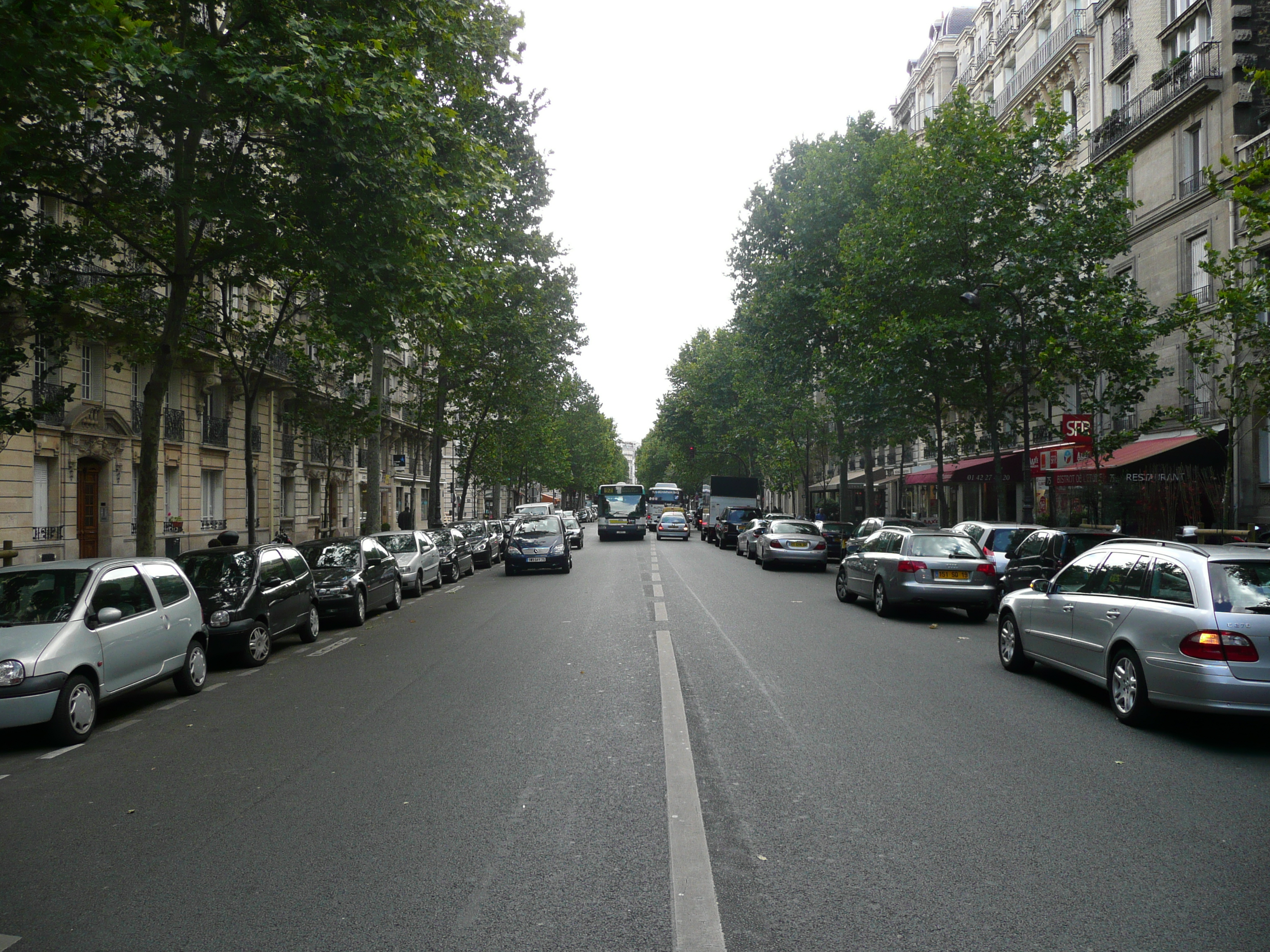 Picture France Paris Avenue Niel 2007-06 24 - Around Avenue Niel