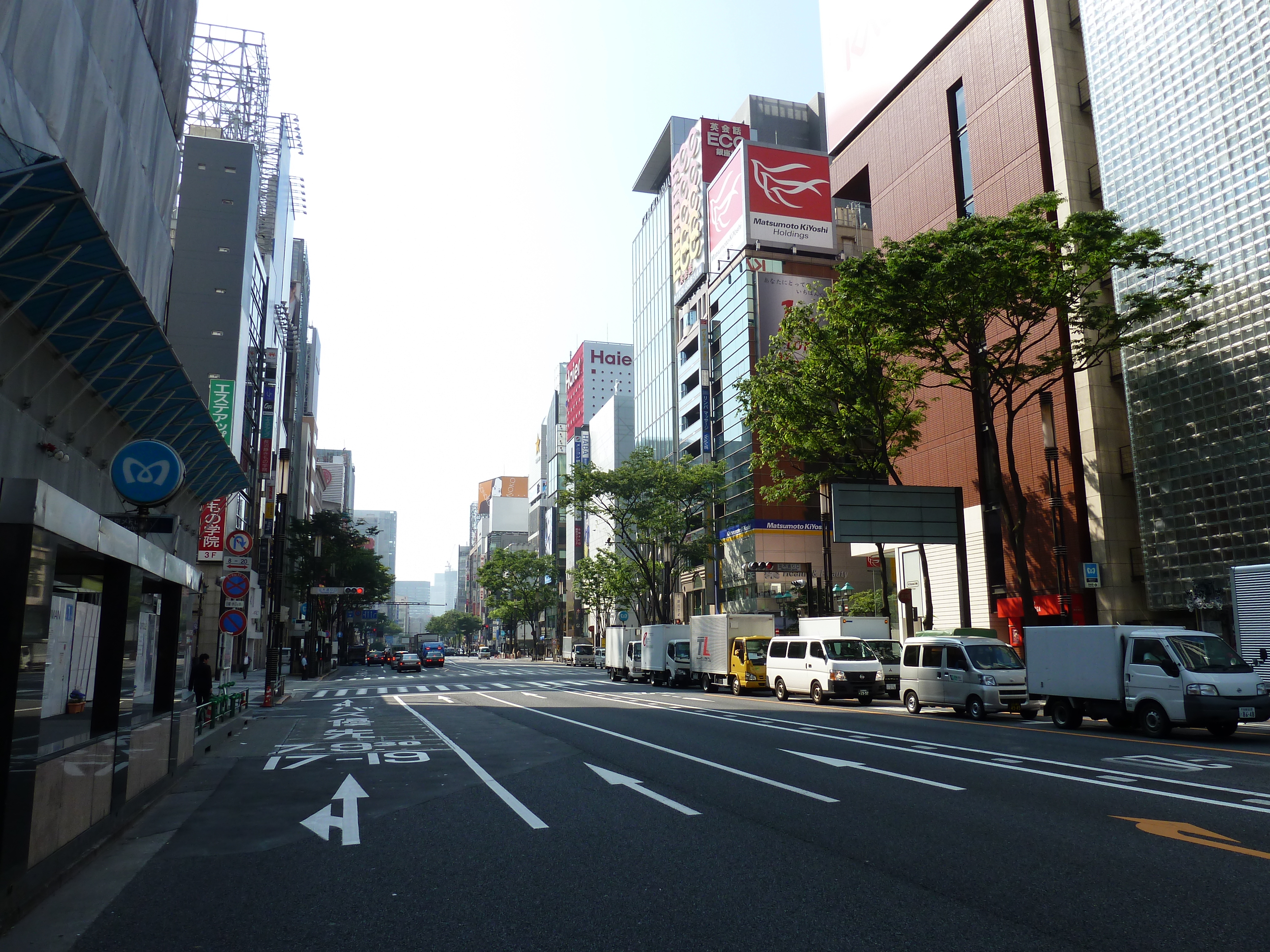 Picture Japan Tokyo Ginza 2010-06 69 - Discovery Ginza