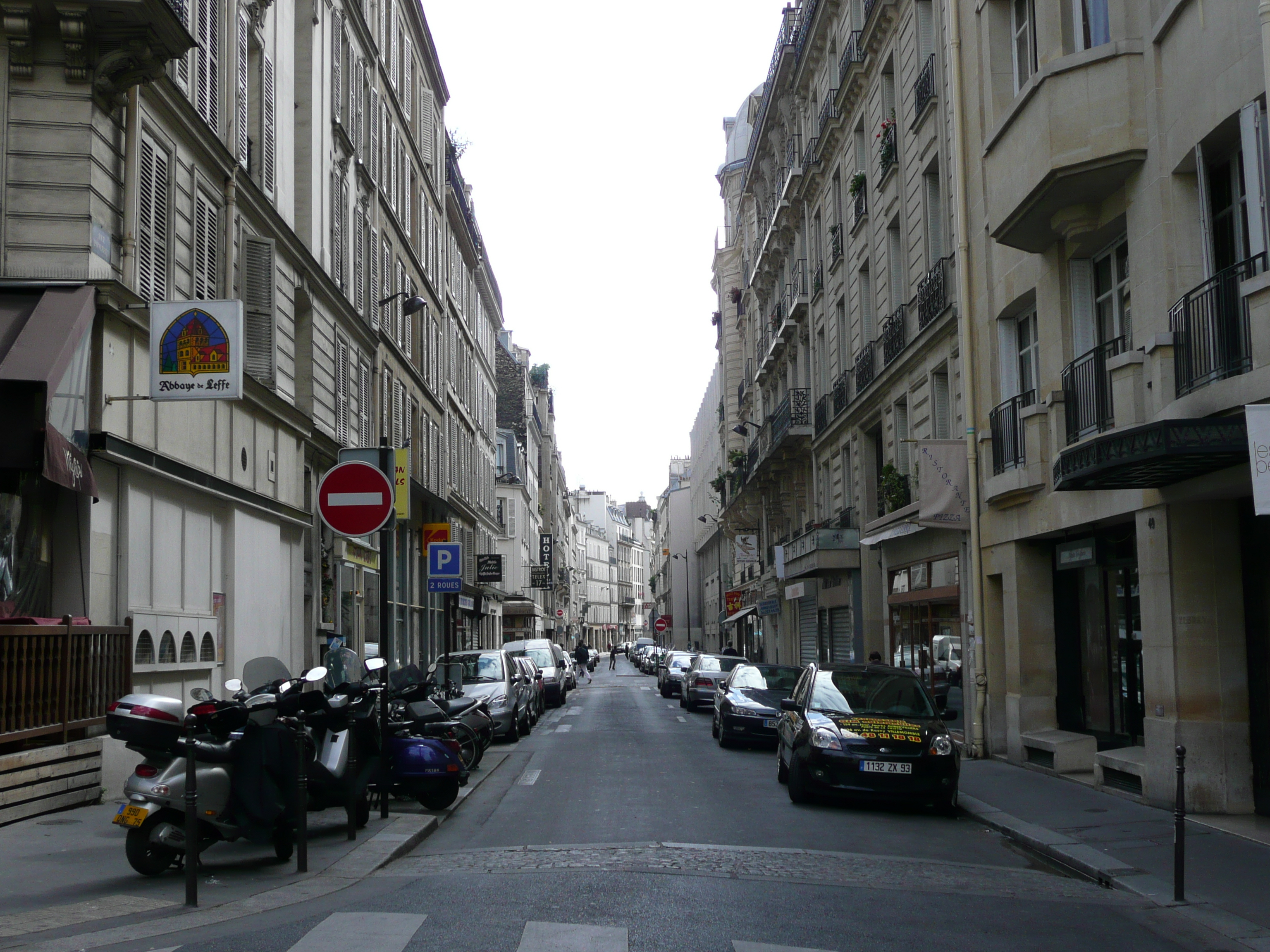 Picture France Paris 17th Arrondissement Avenue de Wagram 2007-05 34 - Journey Avenue de Wagram