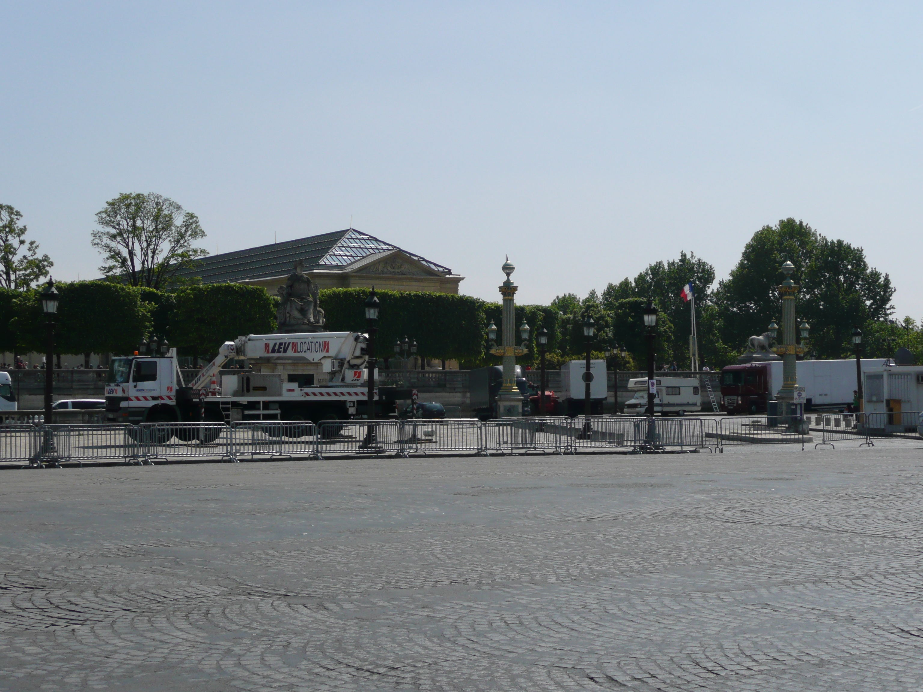 Picture France Paris La Concorde 2007-05 116 - Around La Concorde