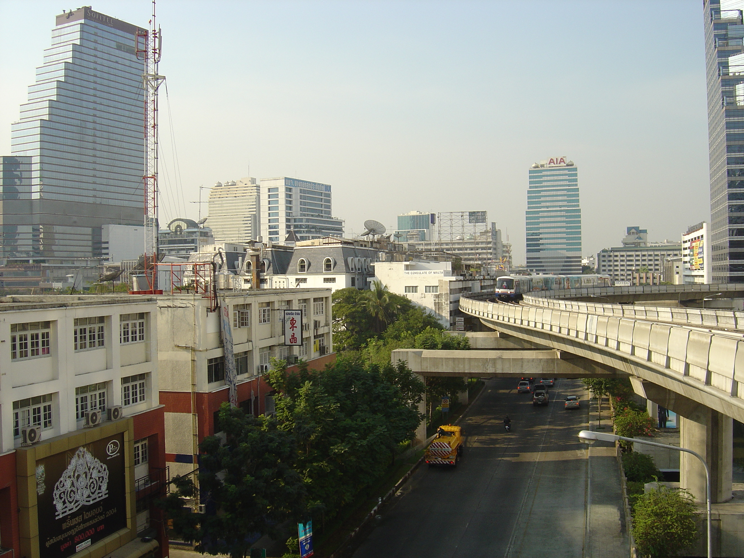 Picture Thailand Bangkok Sky Train 2004-12 117 - Discovery Sky Train