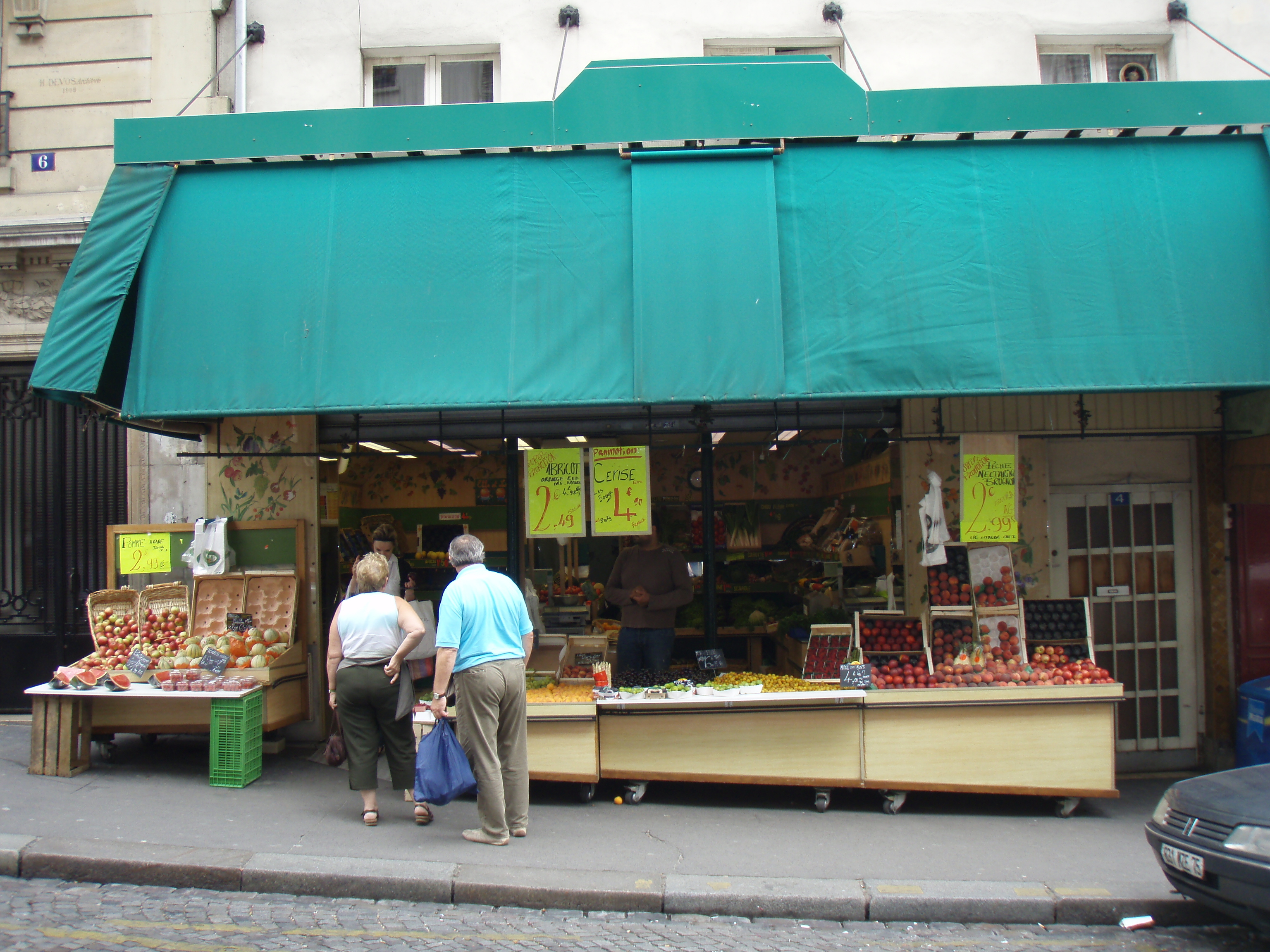 Picture France Paris 18th Arrondissement 2007-07 18 - Tours 18th Arrondissement