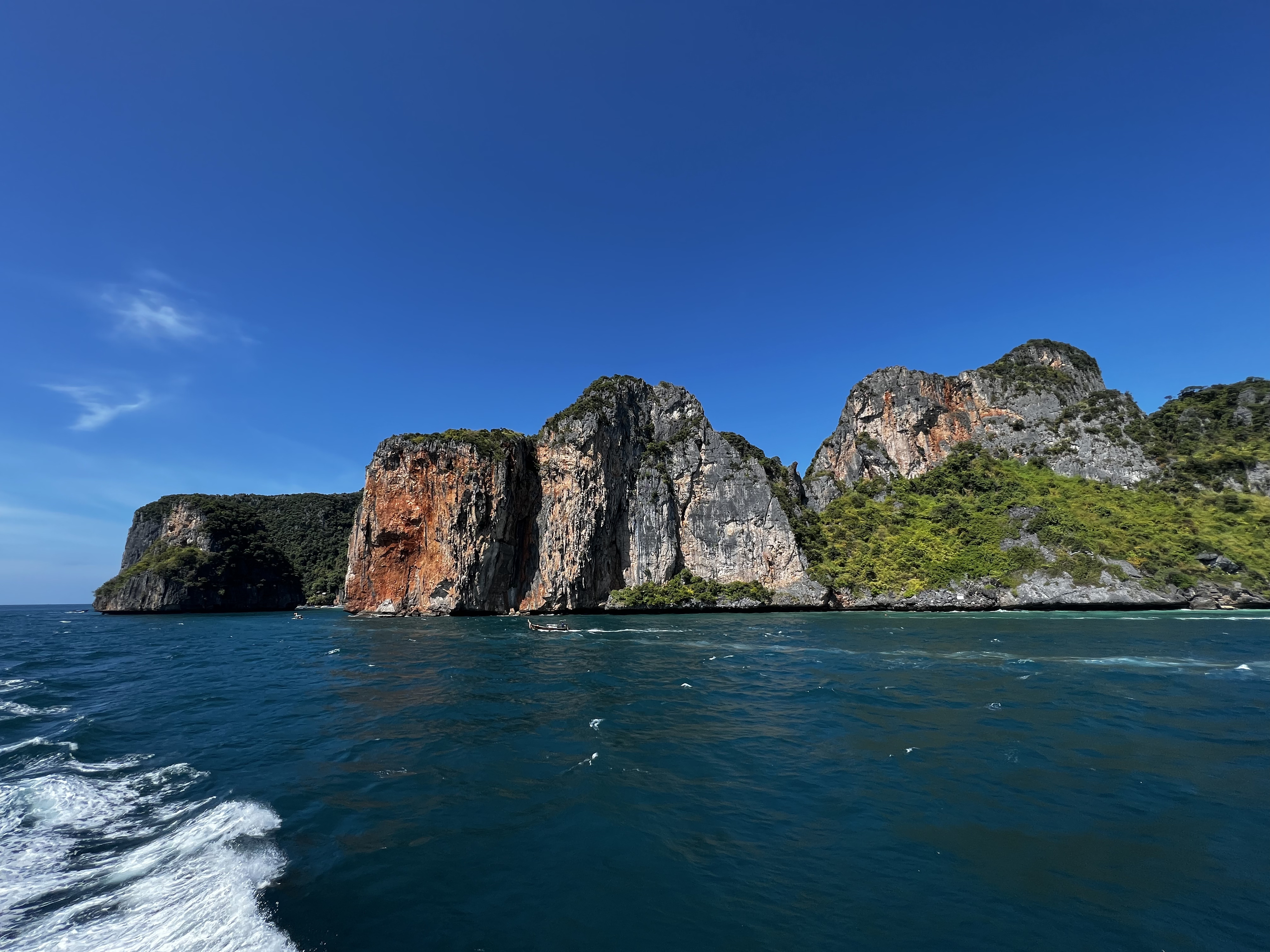 Picture Thailand Phuket to Ko Phi Phi Ferry 2021-12 84 - Center Phuket to Ko Phi Phi Ferry