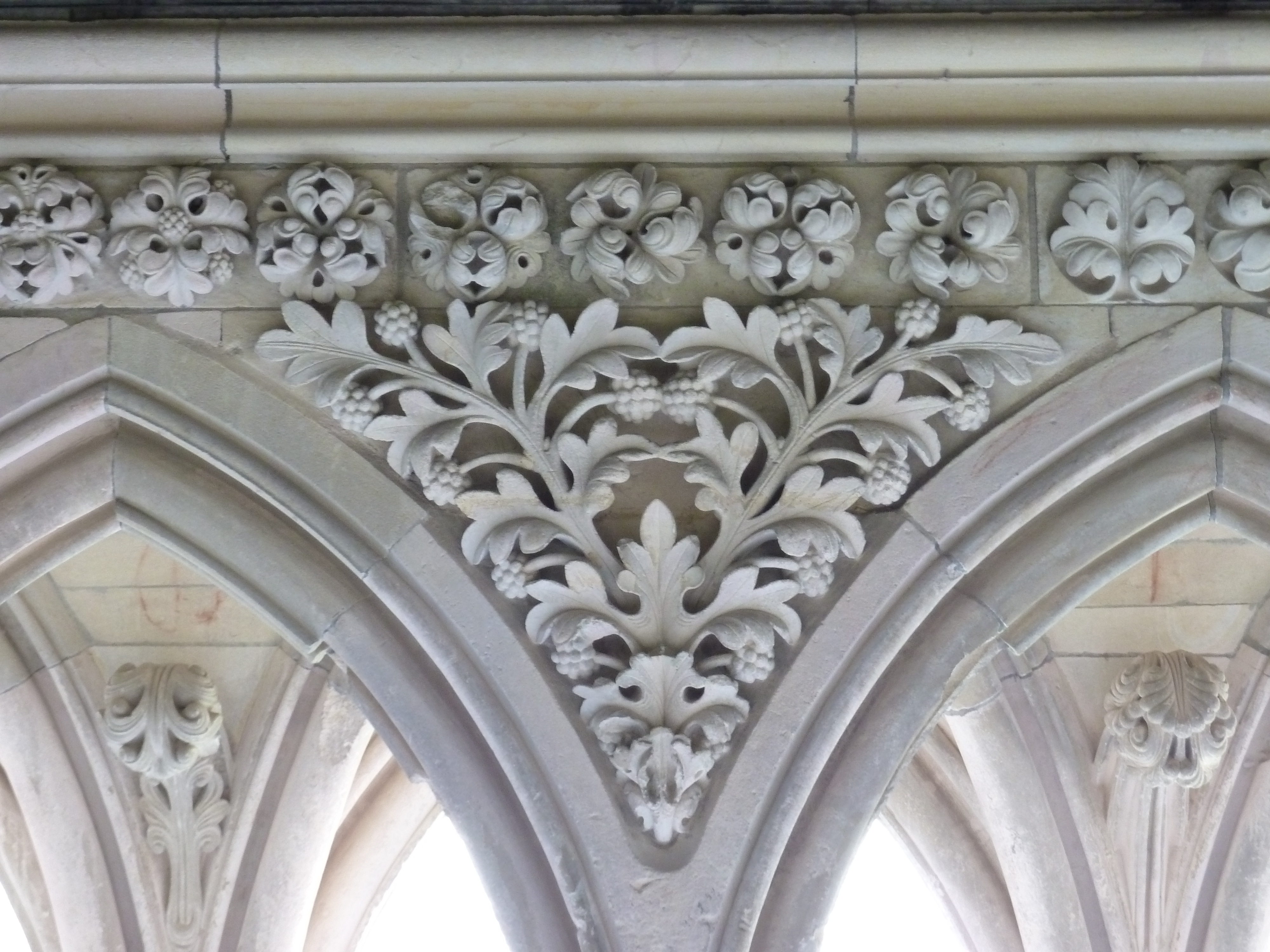 Picture France Mont St Michel Mont St Michel Abbey Cloister 2010-04 75 - Discovery Mont St Michel Abbey Cloister