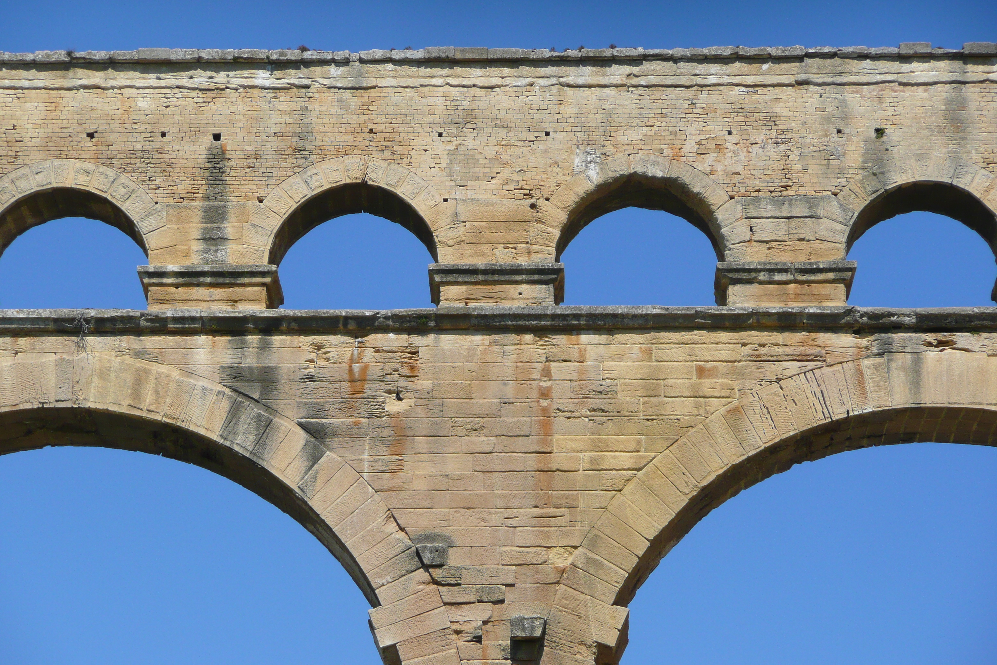 Picture France Pont du Gard 2008-04 65 - Journey Pont du Gard