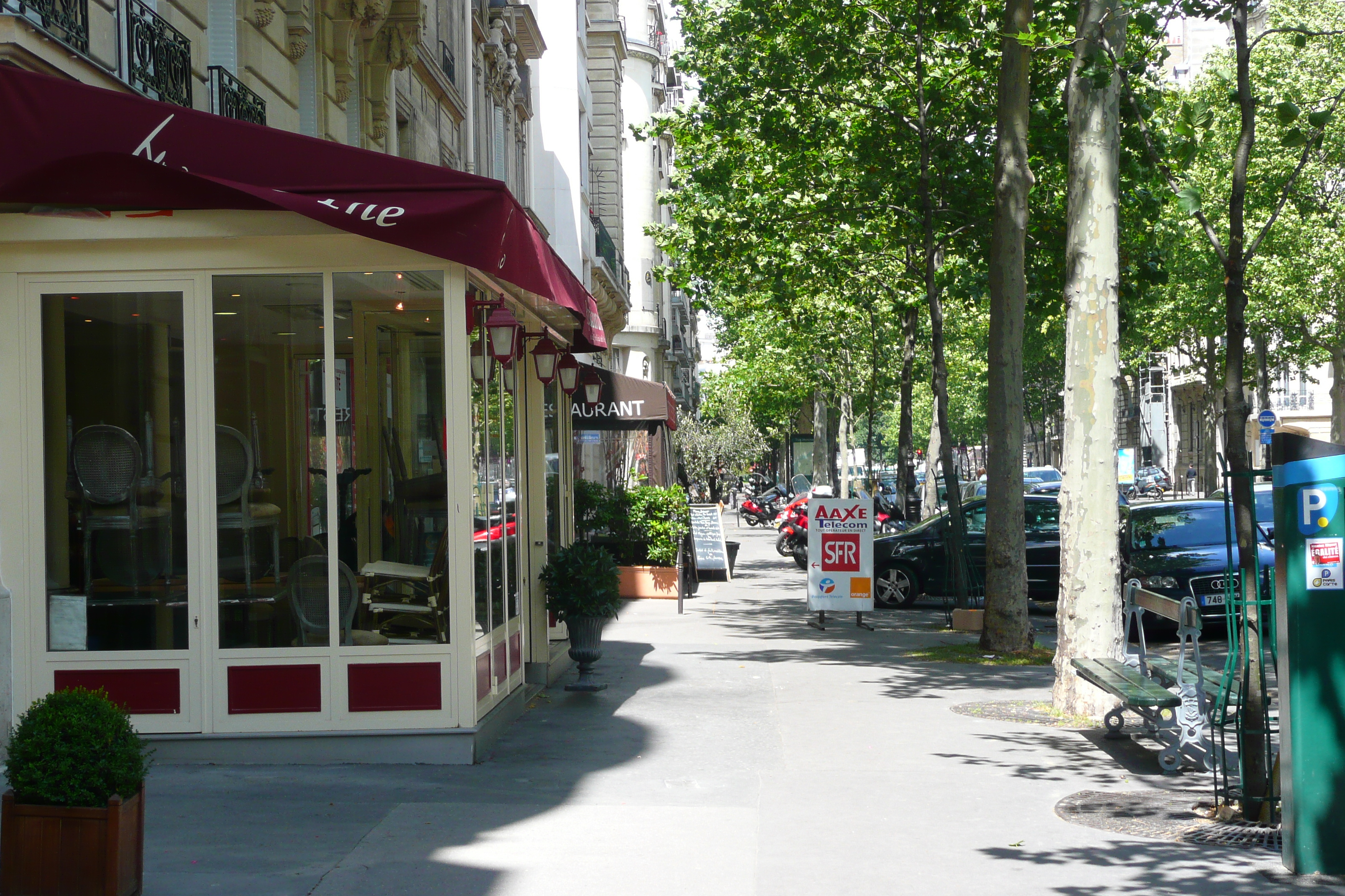 Picture France Paris Avenue Niel 2007-06 62 - Discovery Avenue Niel