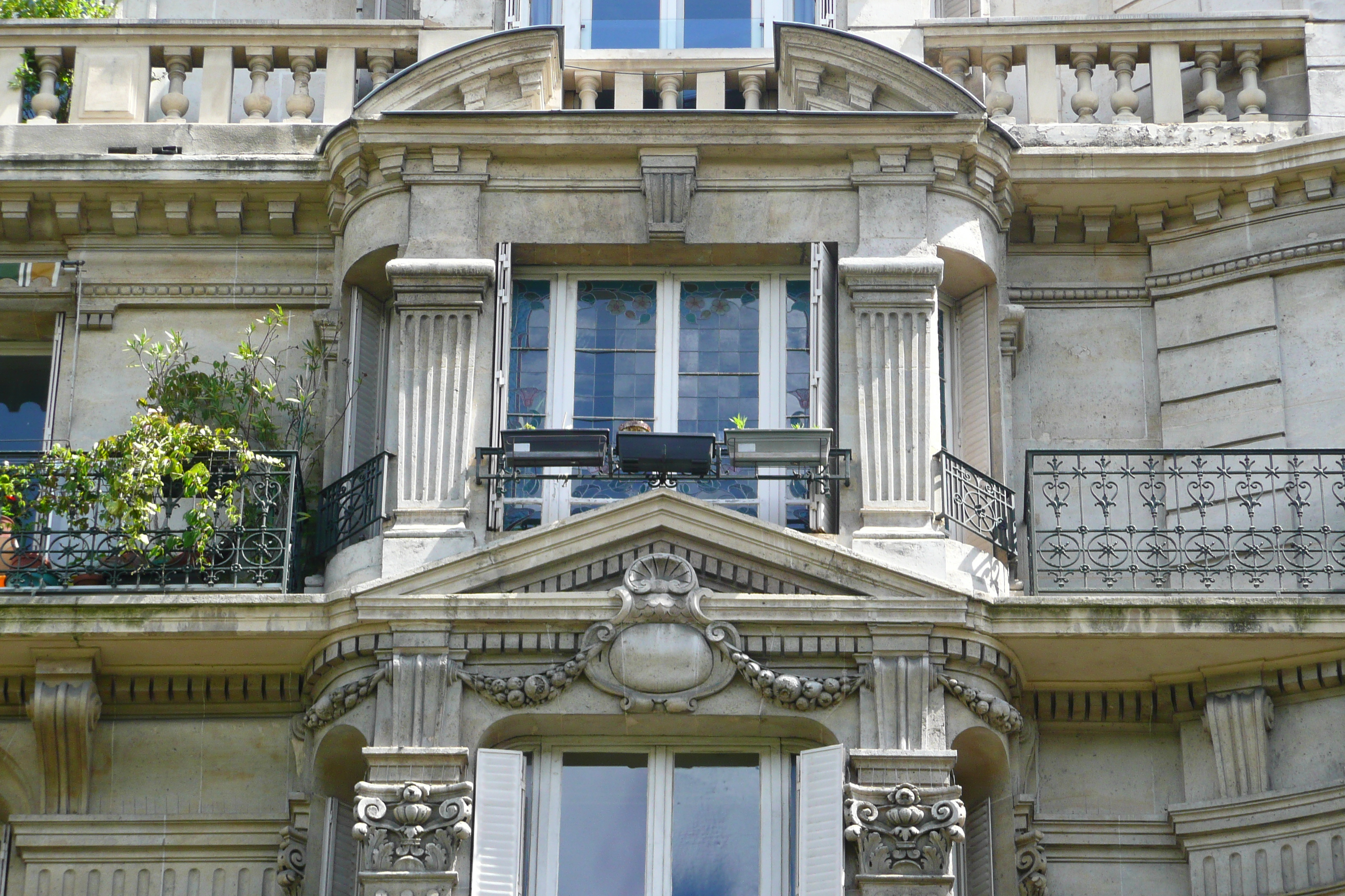 Picture France Paris Avenue Niel 2007-06 46 - Center Avenue Niel