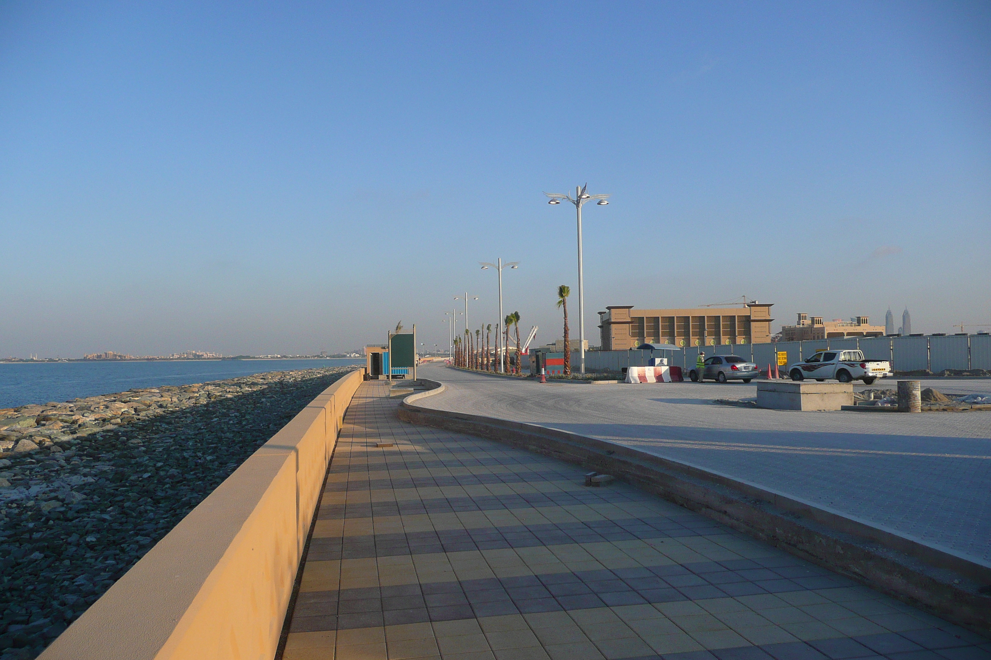 Picture United Arab Emirates Dubai Palm Jumeirah 2009-01 45 - Discovery Palm Jumeirah