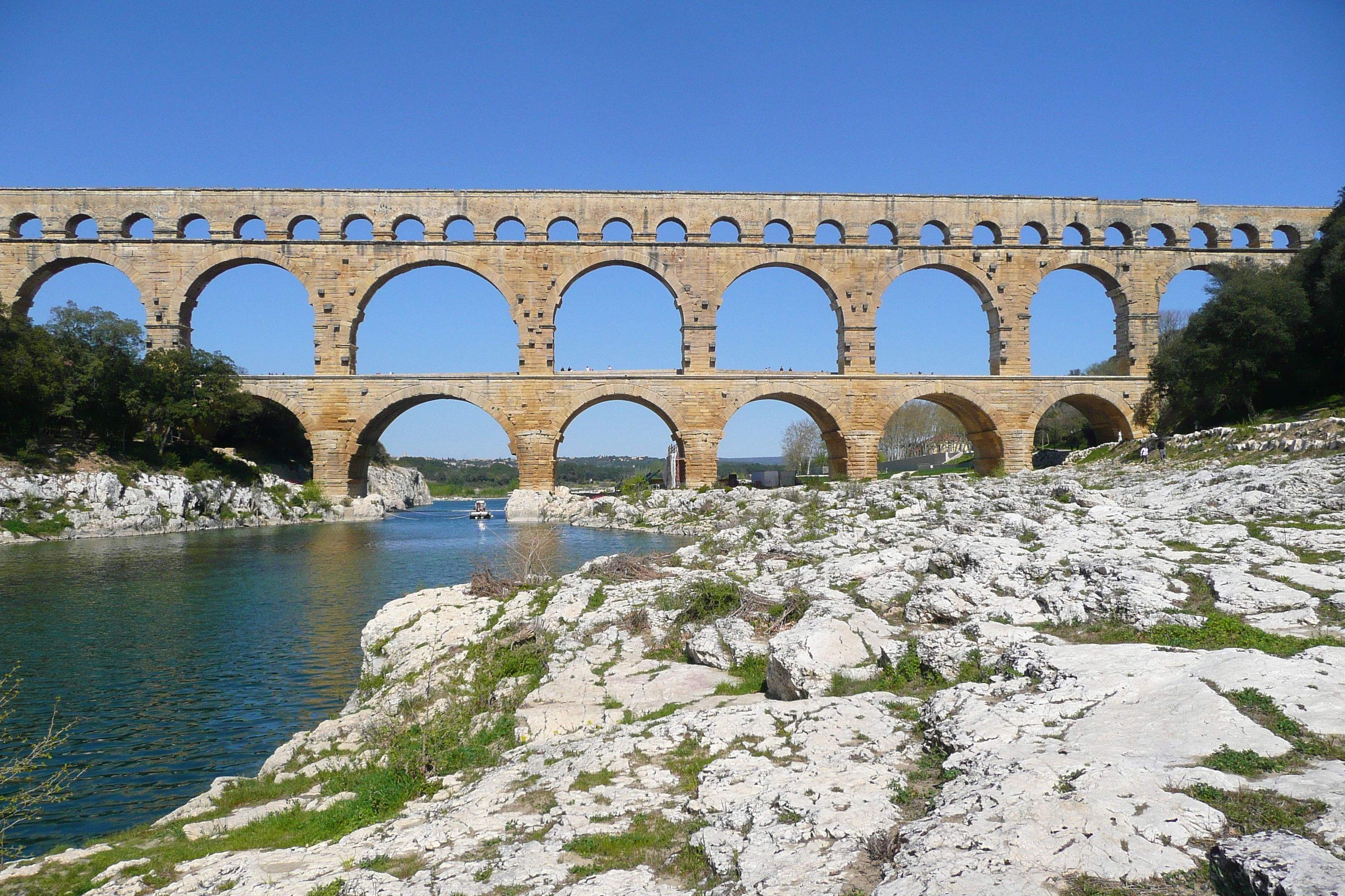 Picture France Pont du Gard 2008-04 56 - Recreation Pont du Gard