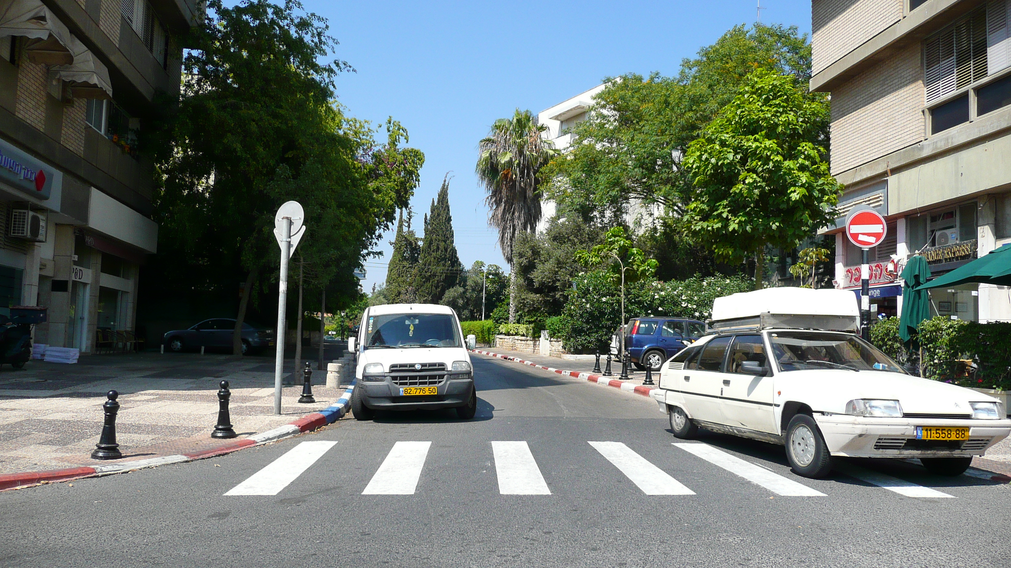 Picture Israel Tel Aviv Kikar Hamedina 2007-06 22 - Around Kikar Hamedina