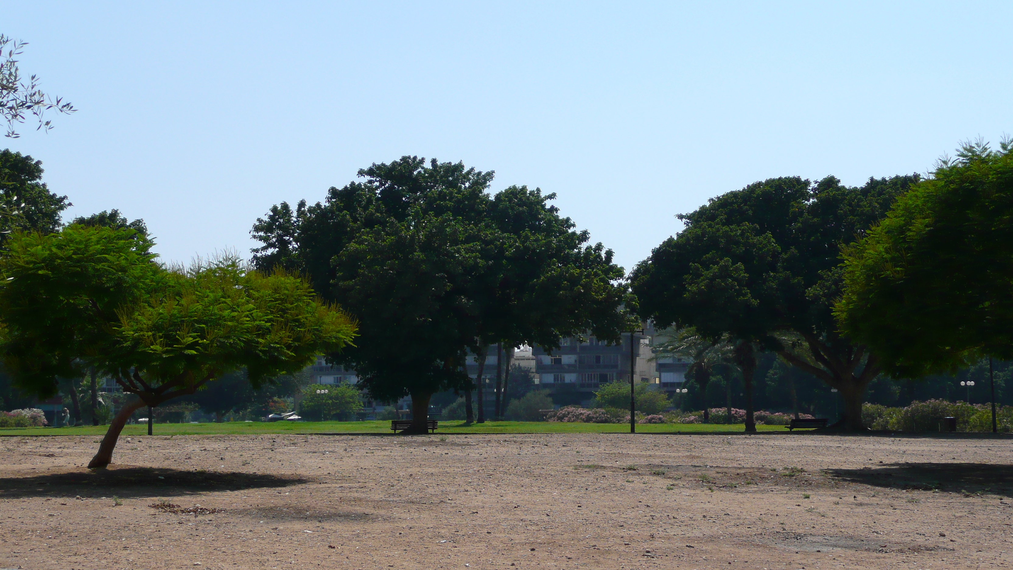 Picture Israel Tel Aviv Kikar Hamedina 2007-06 19 - Tours Kikar Hamedina