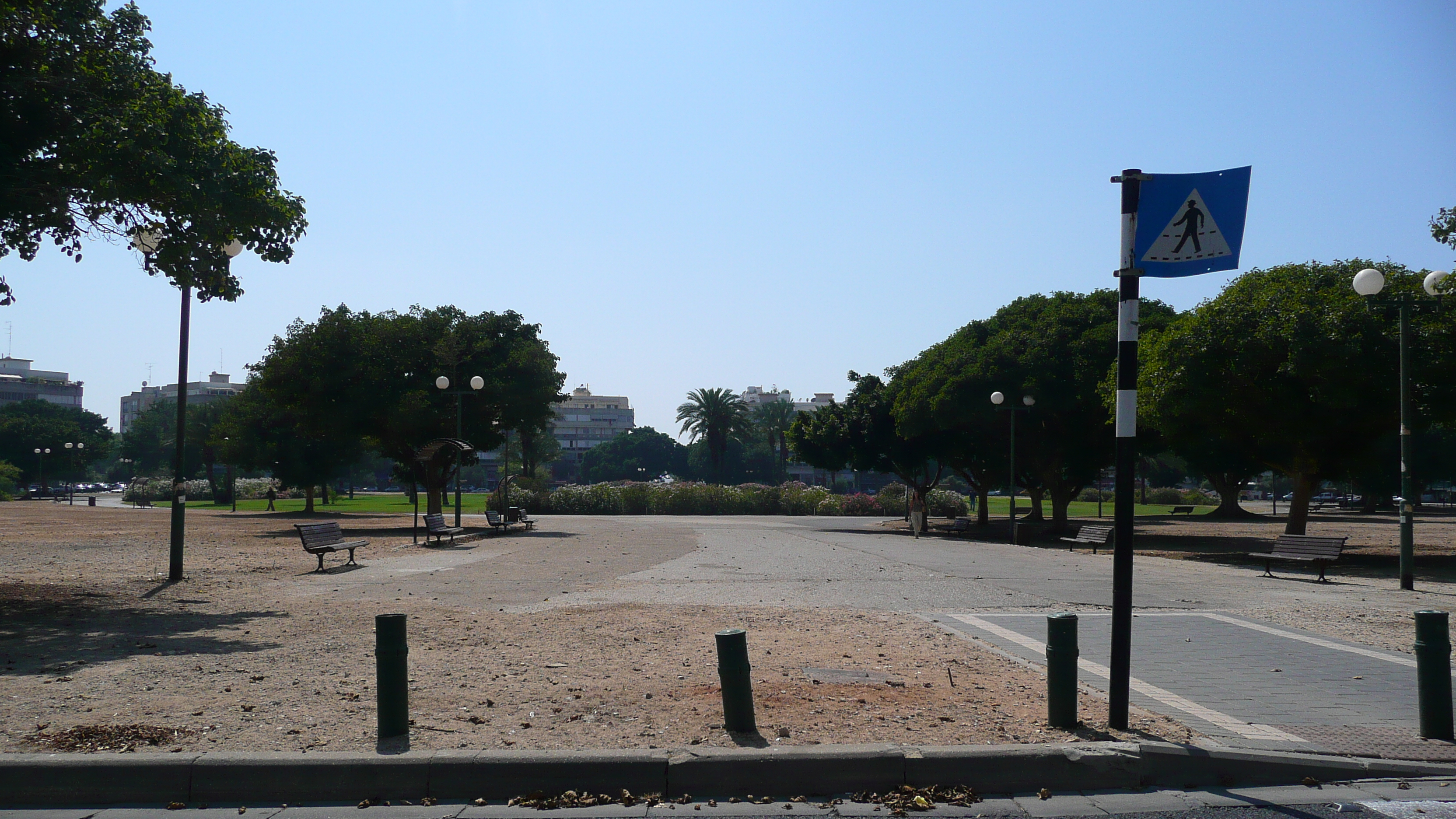 Picture Israel Tel Aviv Kikar Hamedina 2007-06 14 - Center Kikar Hamedina