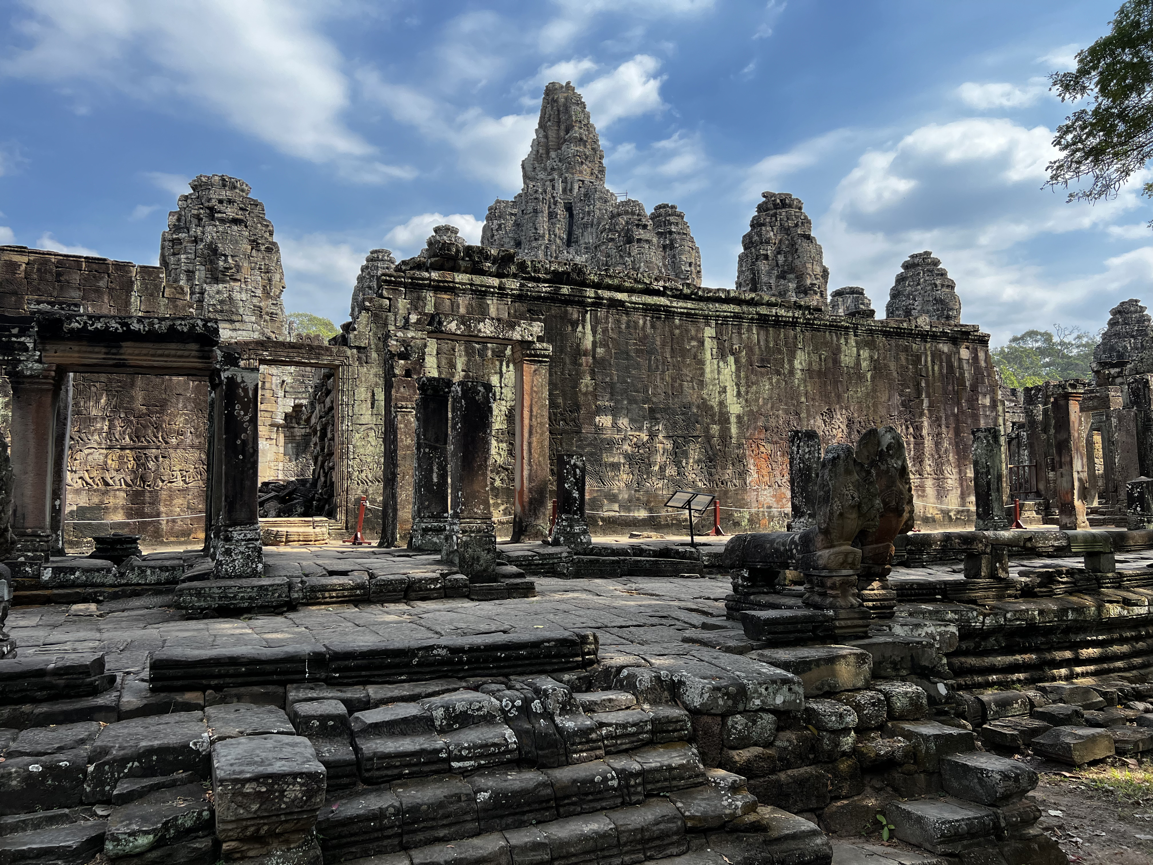 Picture Cambodia Siem Reap Bayon 2023-01 27 - Tour Bayon