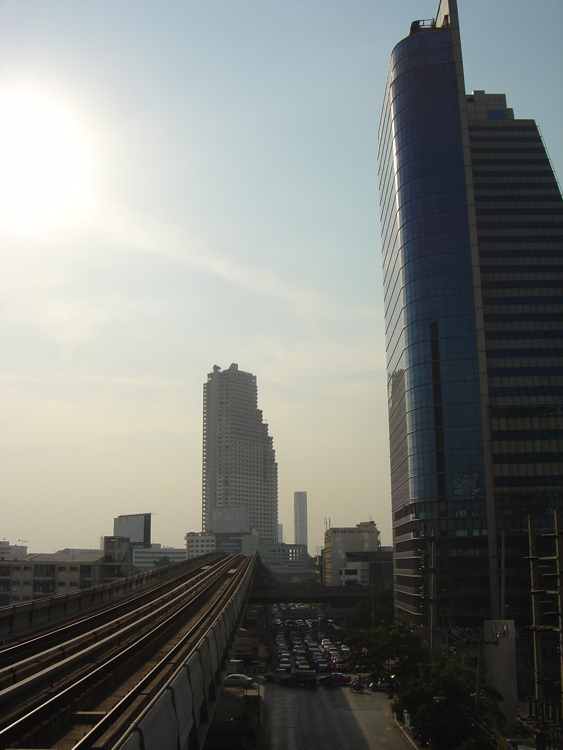 Picture Thailand Bangkok Sky Train 2004-12 72 - Discovery Sky Train