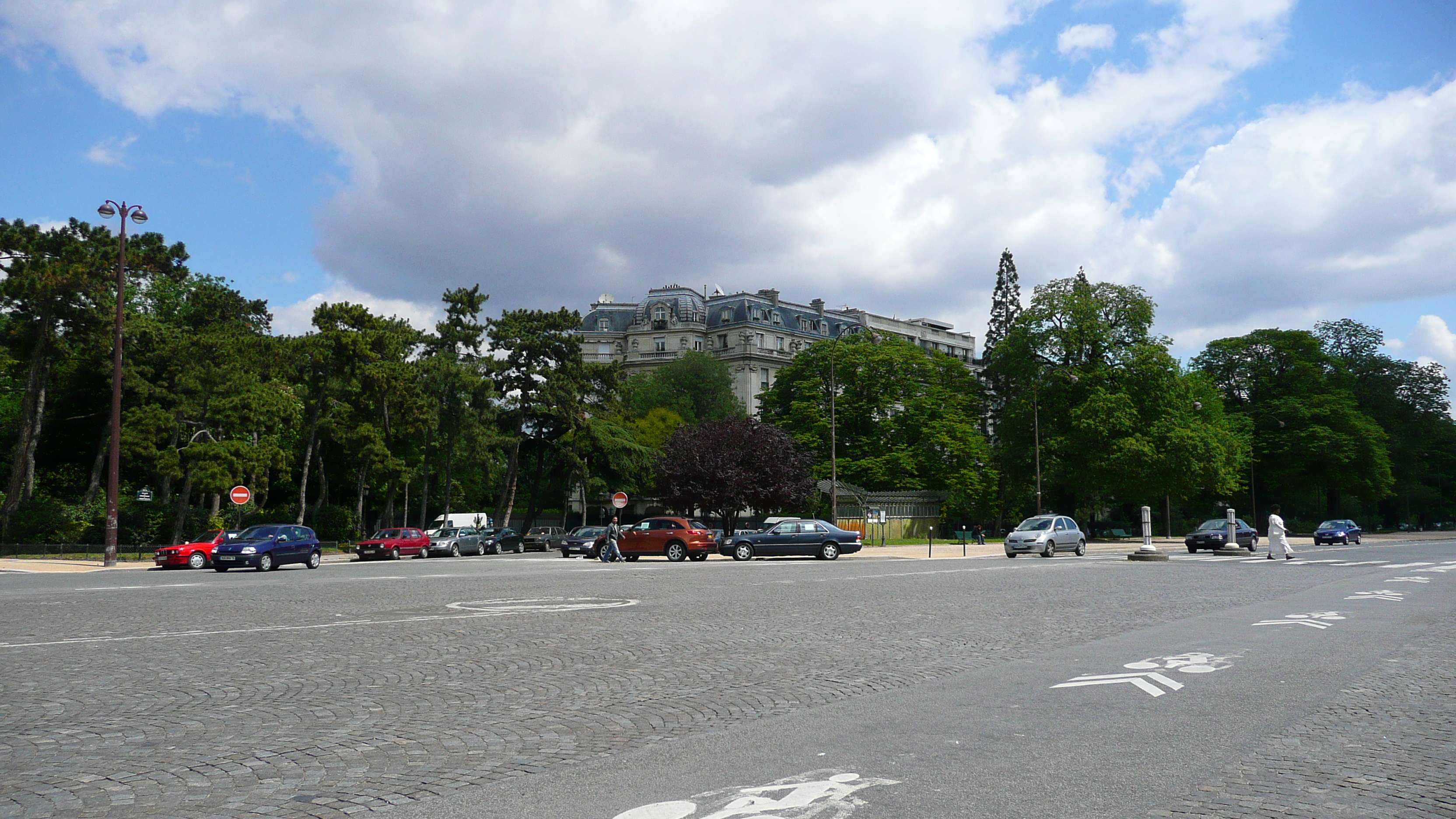 Picture France Paris Avenue Foch 2007-06 116 - Recreation Avenue Foch