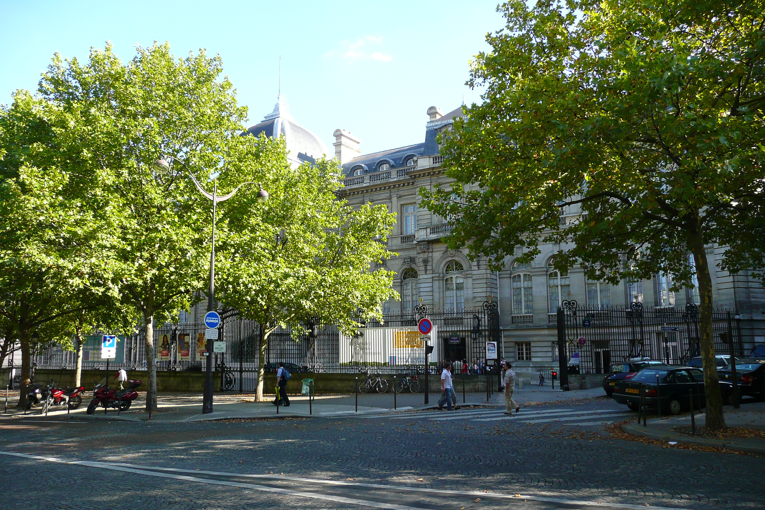 Picture France Paris Avenue de Friedland 2007-09 12 - Discovery Avenue de Friedland