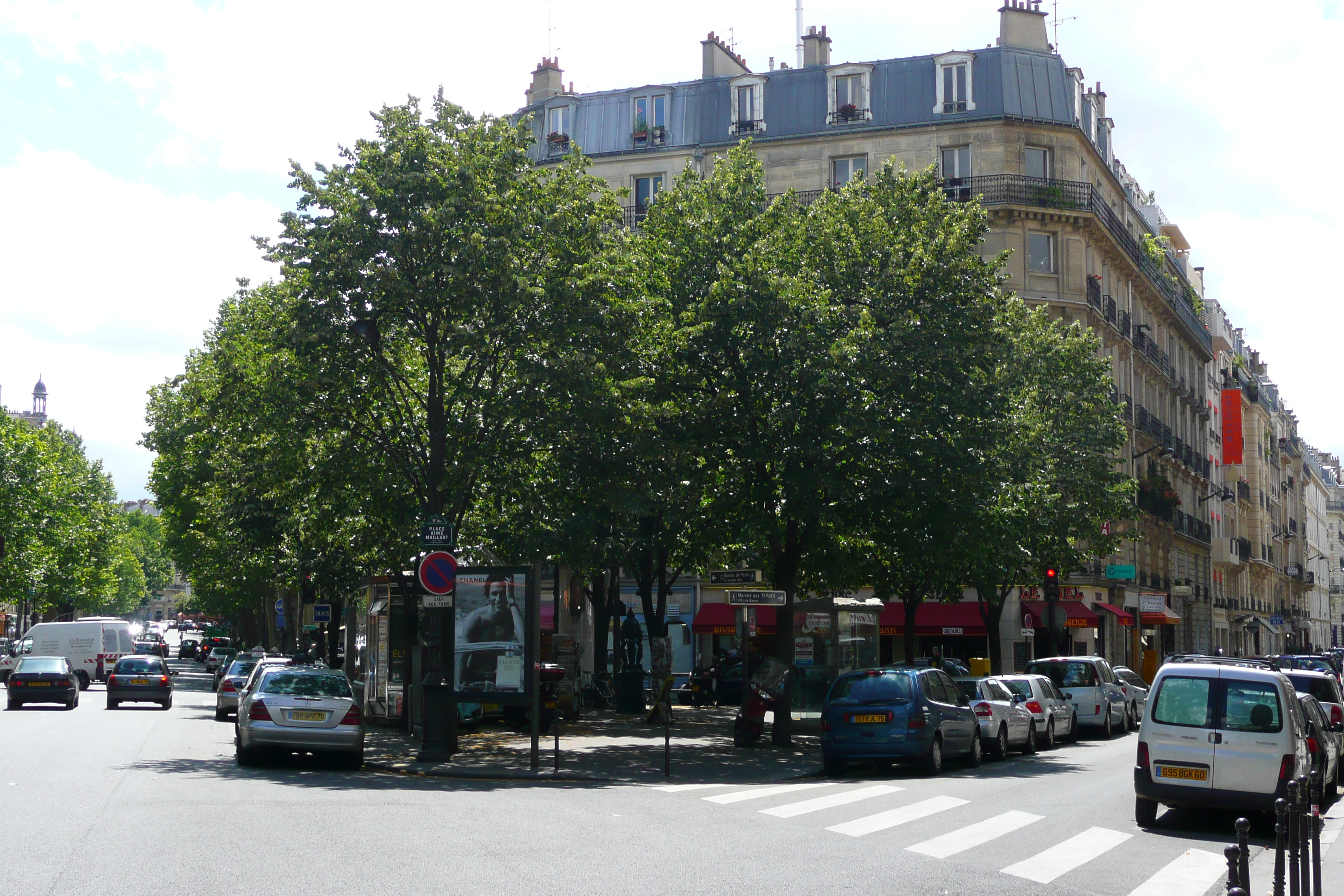 Picture France Paris Avenue Niel 2007-06 38 - Tour Avenue Niel