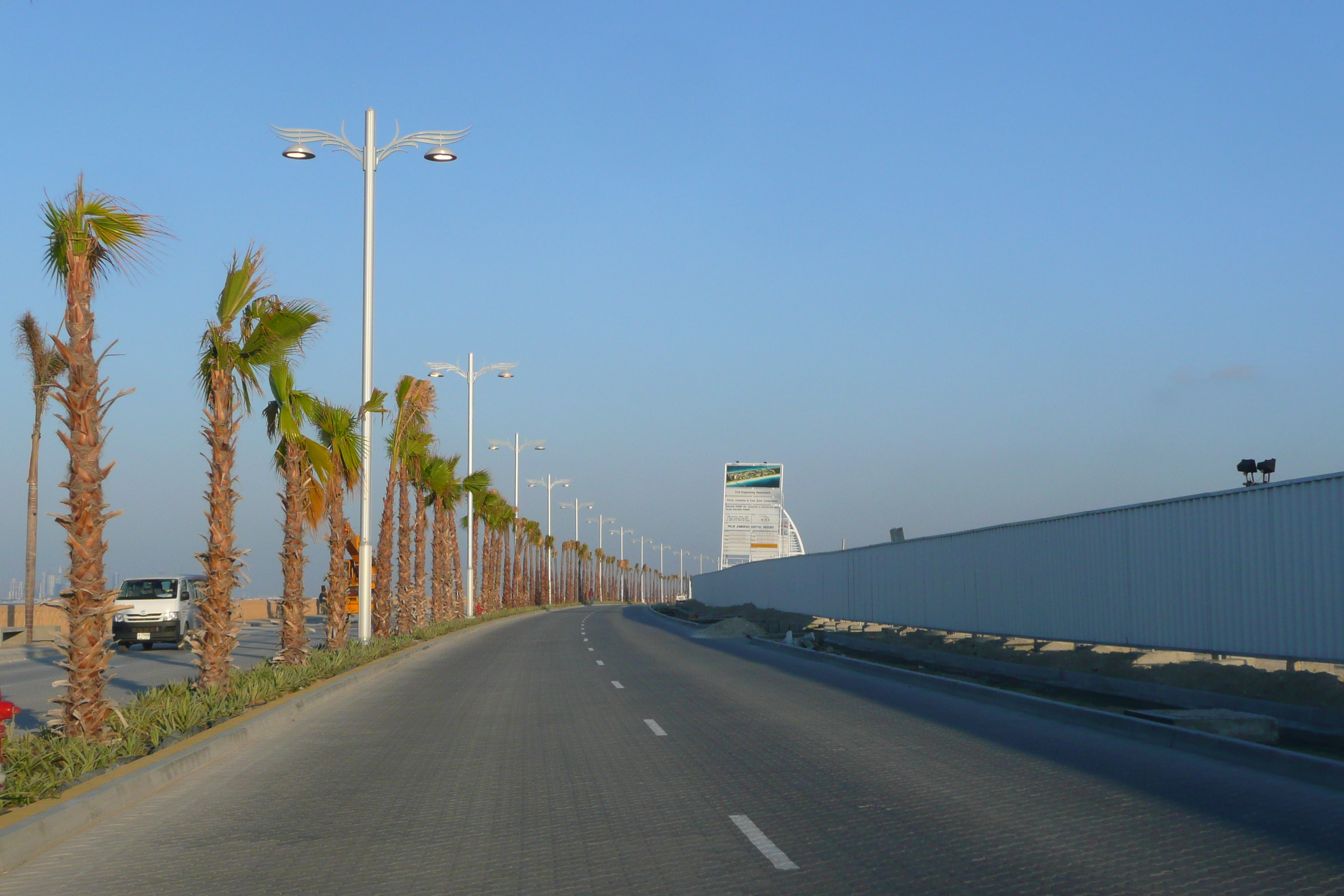 Picture United Arab Emirates Dubai Palm Jumeirah 2009-01 47 - Discovery Palm Jumeirah