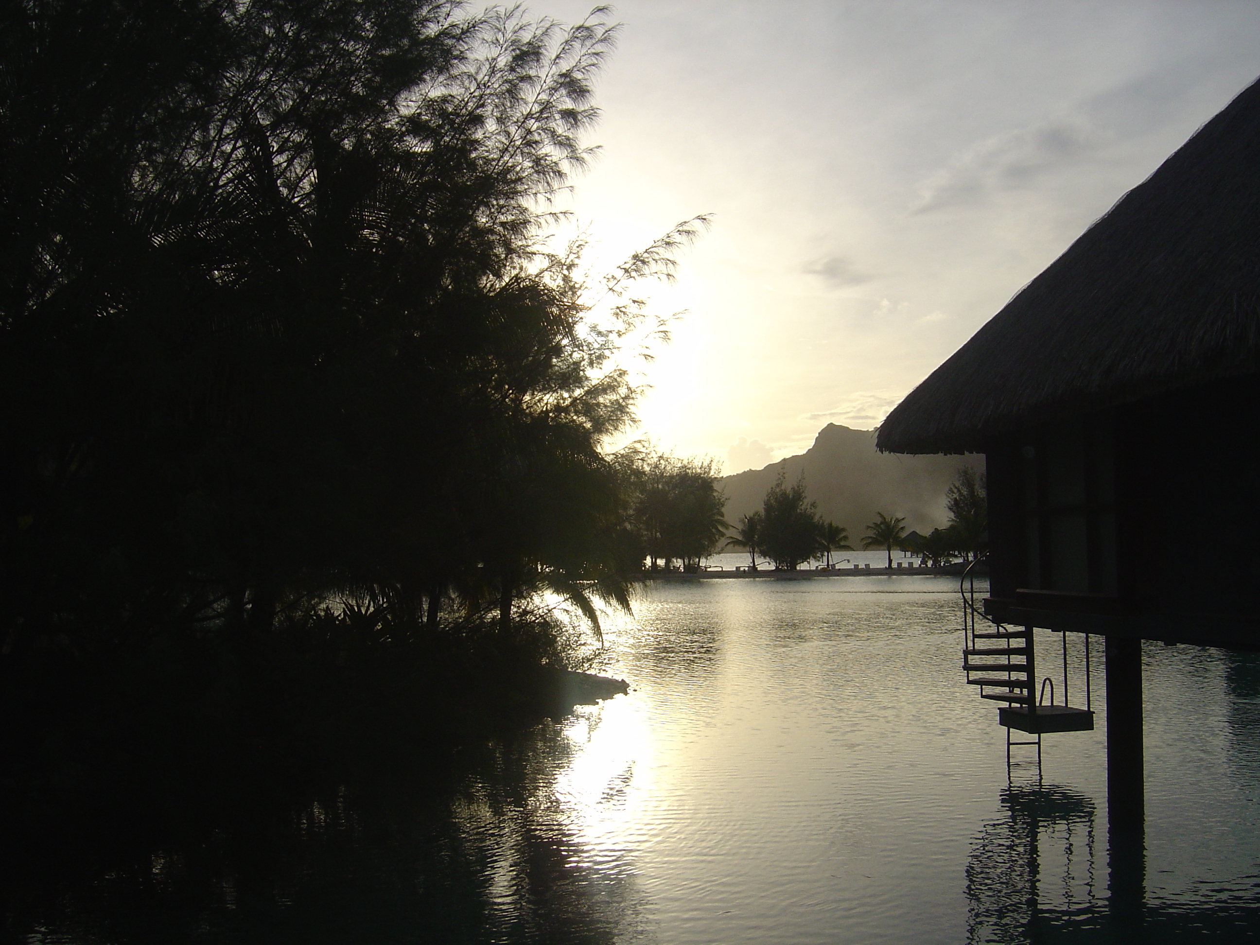 Picture Polynesia Meridien Bora Bora Hotel 2006-04 5 - History Meridien Bora Bora Hotel