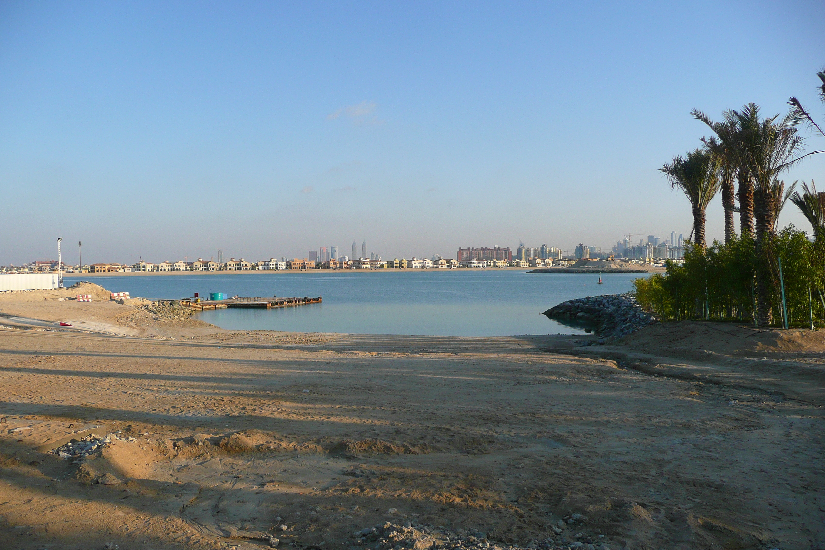 Picture United Arab Emirates Dubai Palm Jumeirah 2009-01 29 - Tours Palm Jumeirah