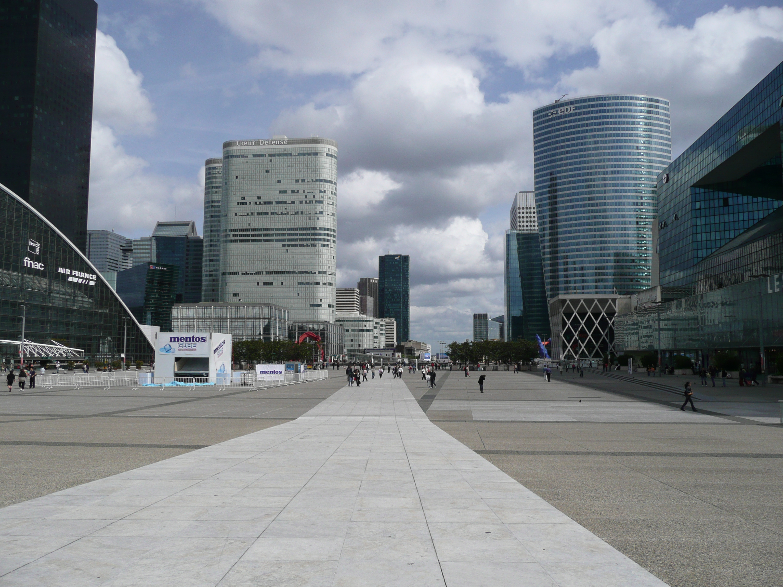 Picture France Paris La Defense 2007-05 102 - Tours La Defense