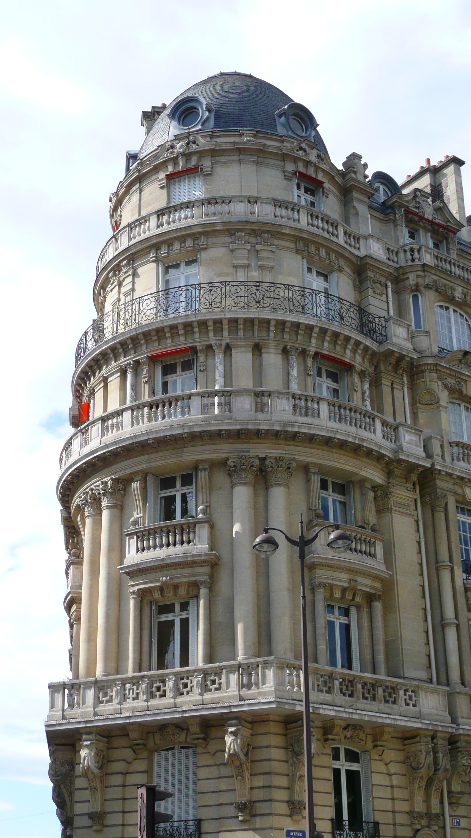 Picture France Paris 17th Arrondissement Avenue de Wagram 2007-05 27 - Around Avenue de Wagram