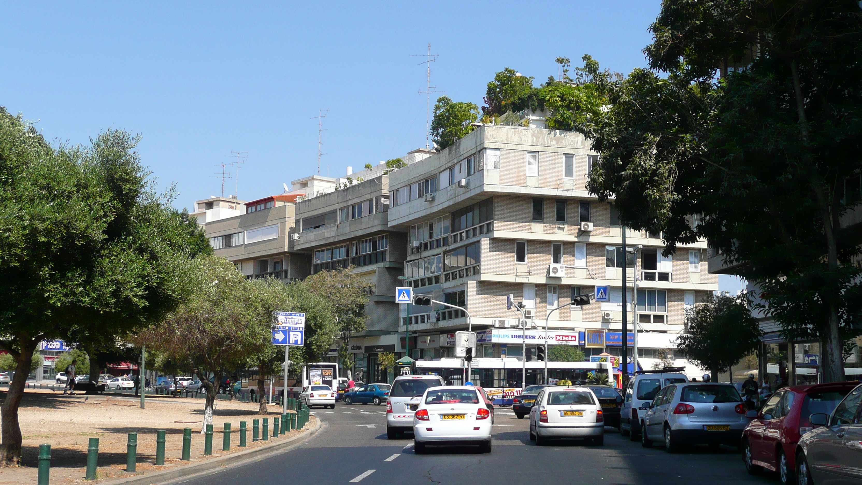 Picture Israel Tel Aviv Kikar Hamedina 2007-06 16 - Journey Kikar Hamedina