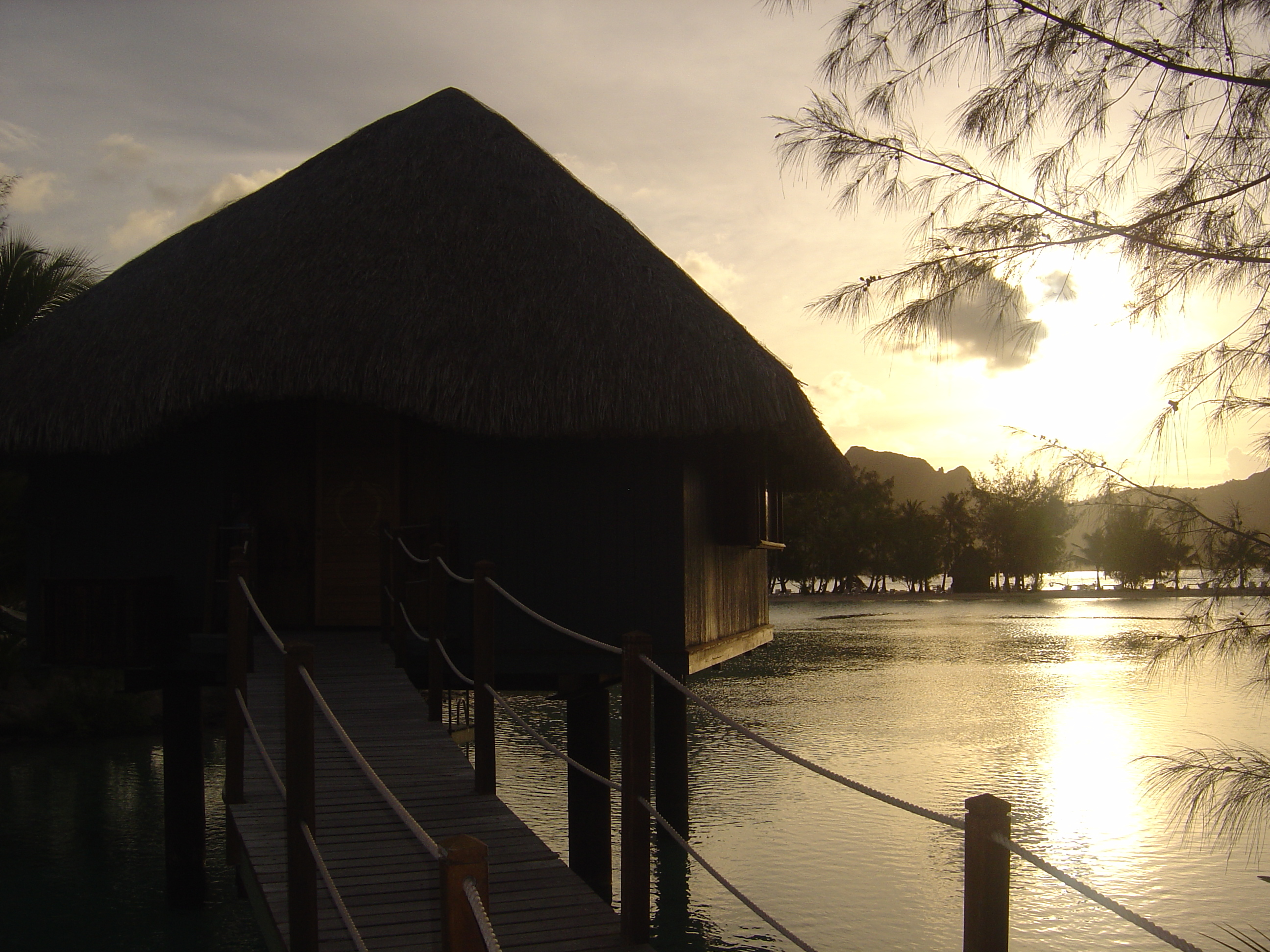 Picture Polynesia Meridien Bora Bora Hotel 2006-04 129 - Tours Meridien Bora Bora Hotel