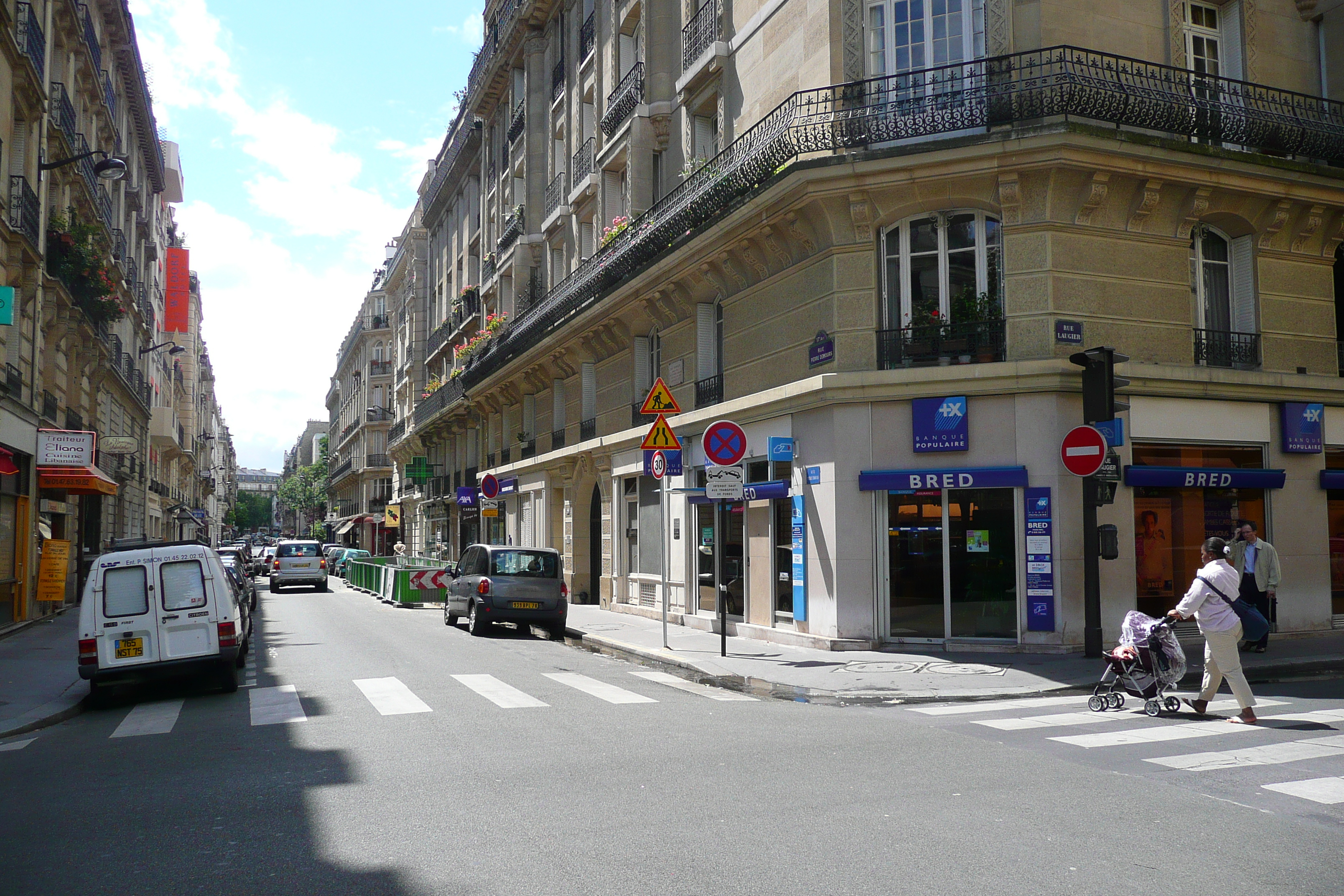 Picture France Paris Avenue Niel 2007-06 35 - Recreation Avenue Niel