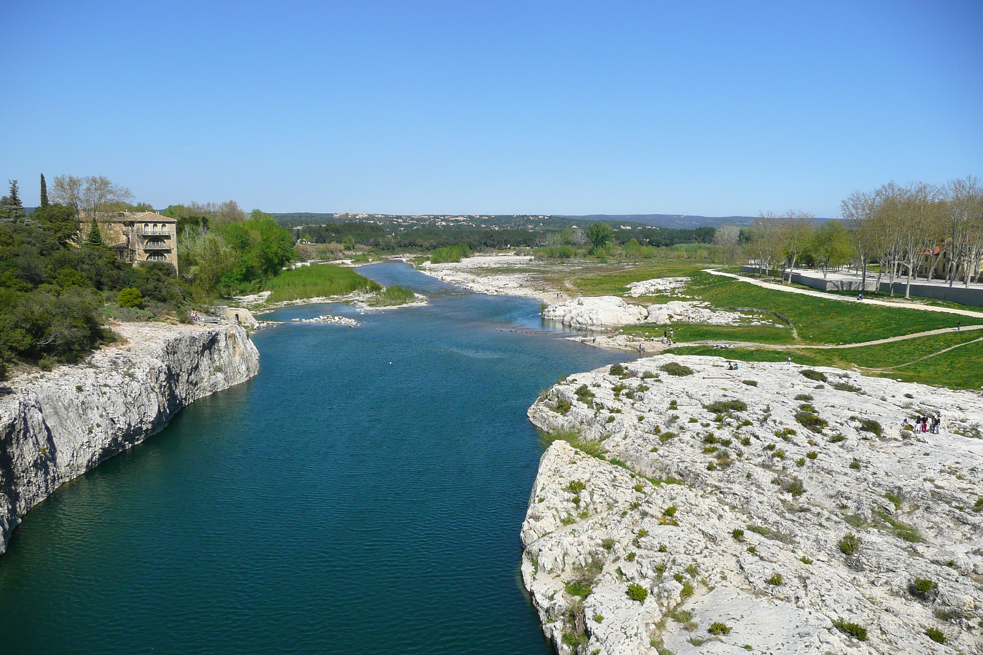 Picture France Pont du Gard 2008-04 28 - Tour Pont du Gard