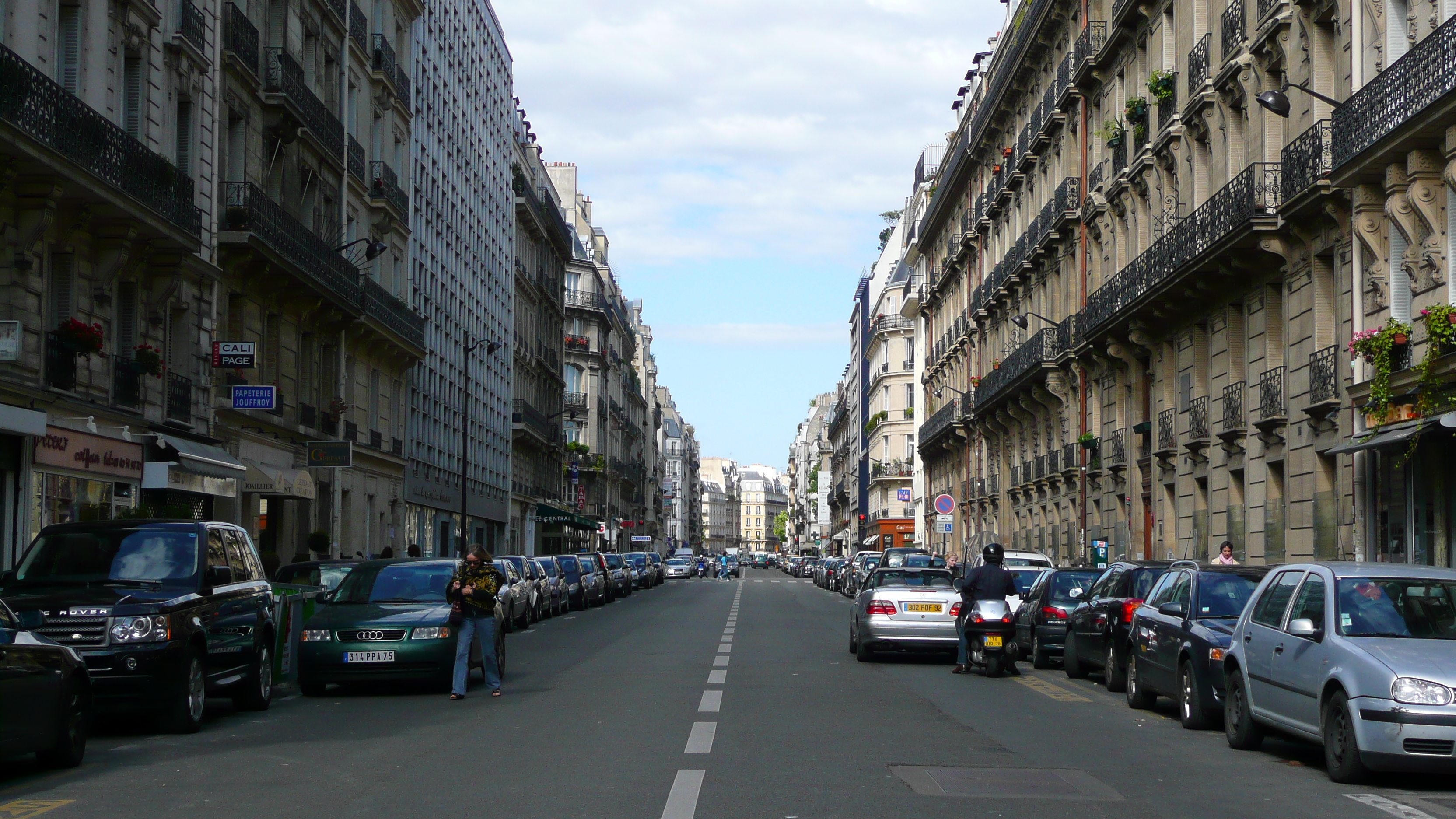 Picture France Paris 17th Arrondissement Rue Jouffroy d'Abbans 2007-05 18 - Around Rue Jouffroy d'Abbans