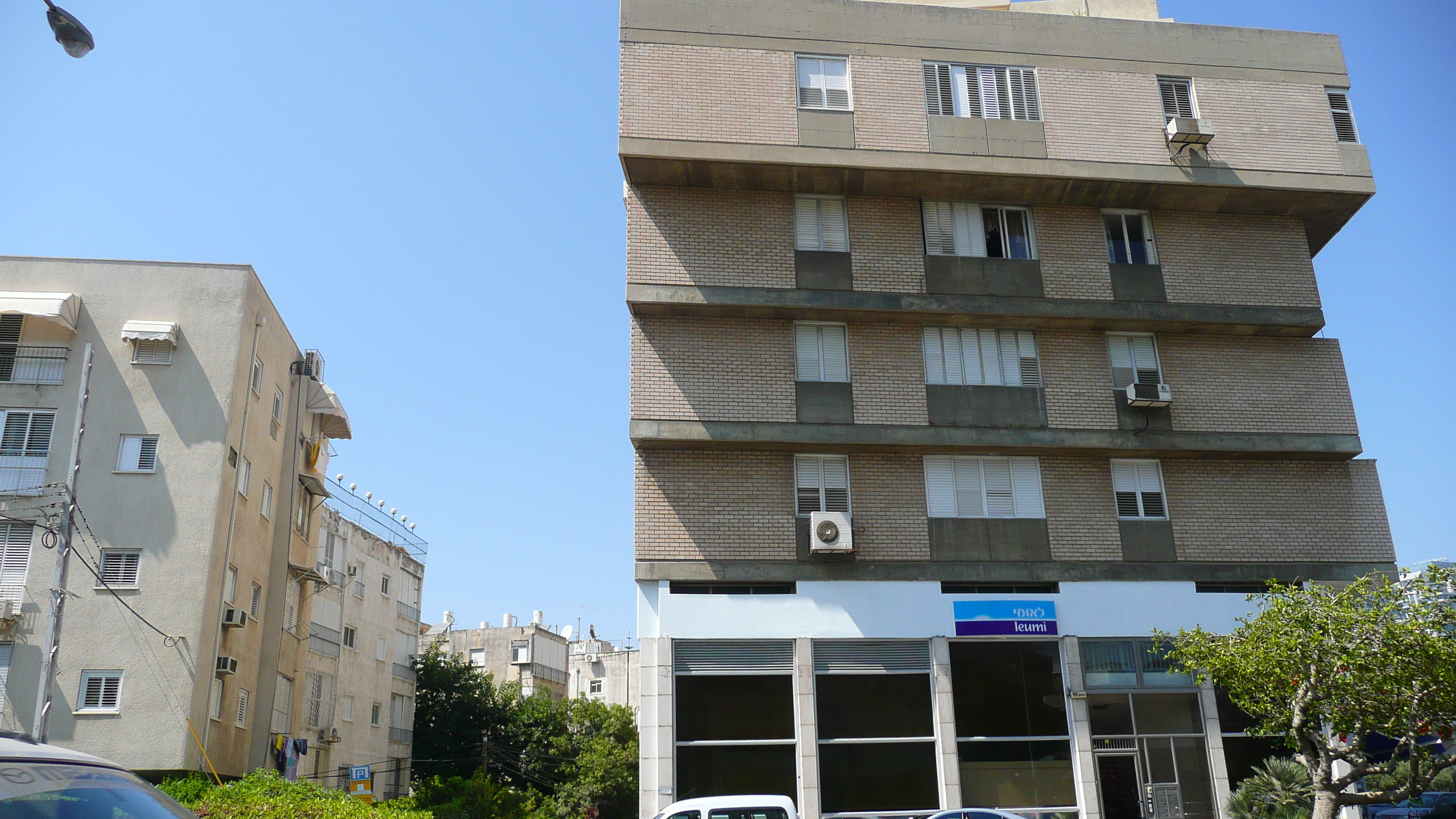 Picture Israel Tel Aviv Jabotinsky Street 2007-06 17 - History Jabotinsky Street