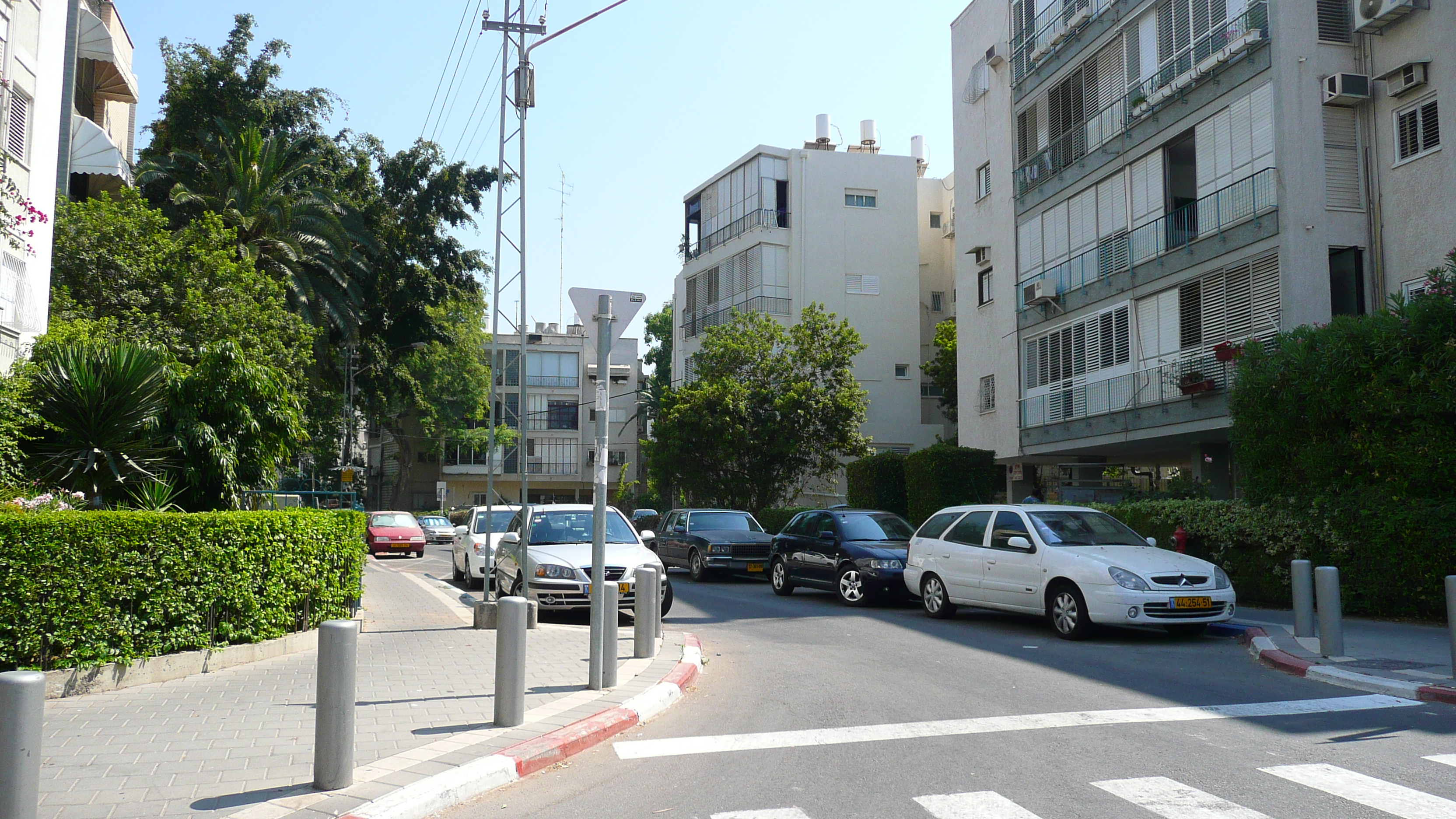 Picture Israel Tel Aviv Jabotinsky Street 2007-06 12 - Around Jabotinsky Street