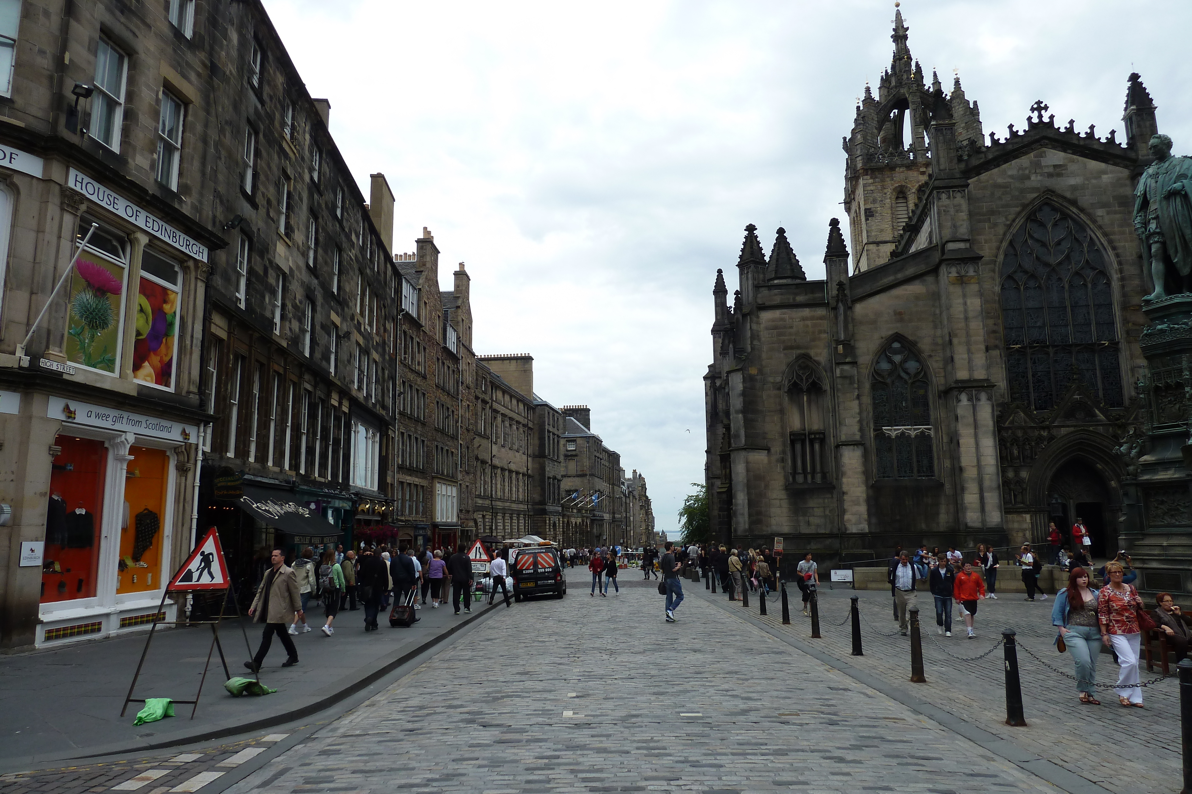 Picture United Kingdom Edinburgh 2011-07 79 - History Edinburgh