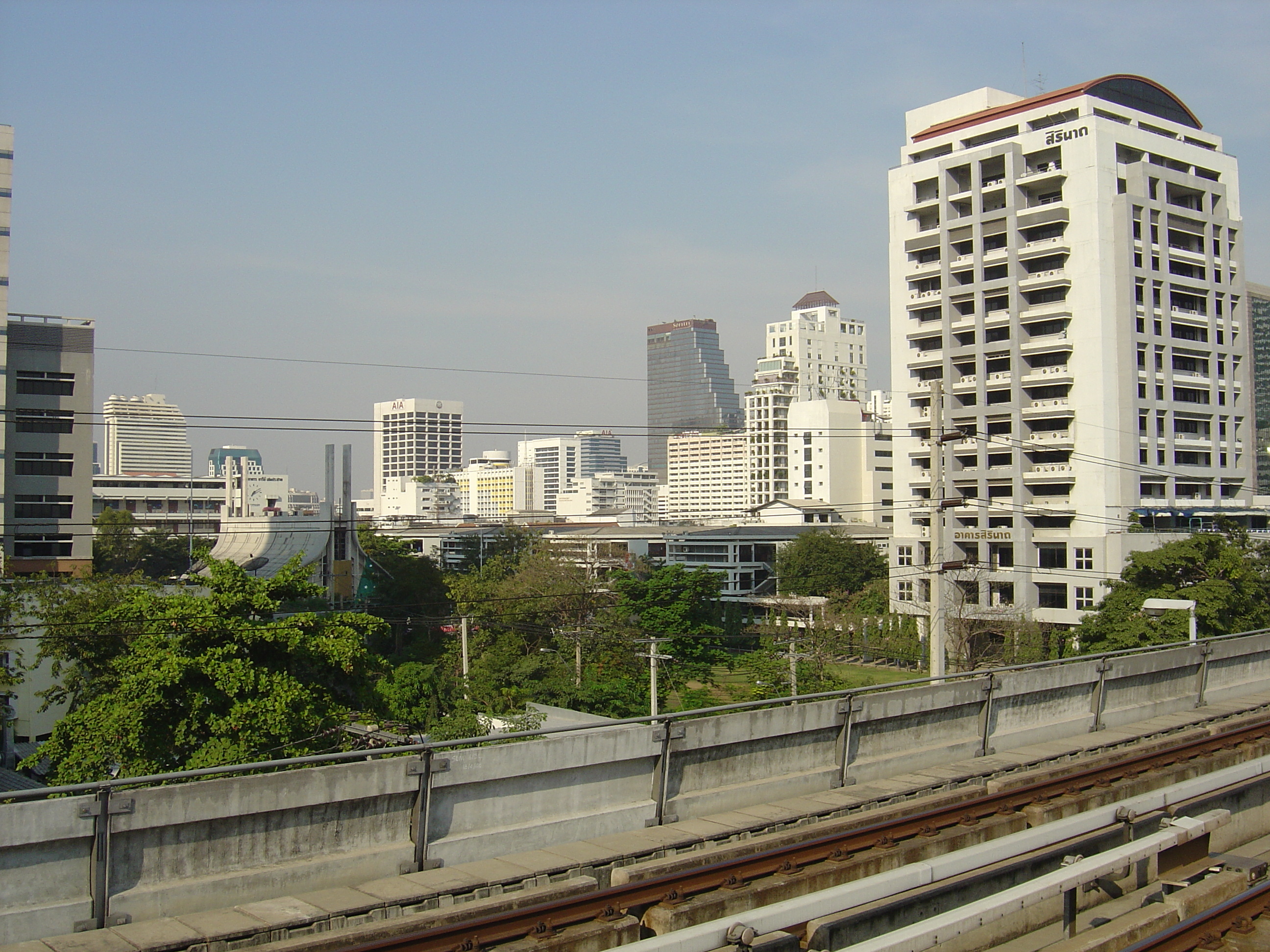 Picture Thailand Bangkok Sky Train 2004-12 33 - Center Sky Train