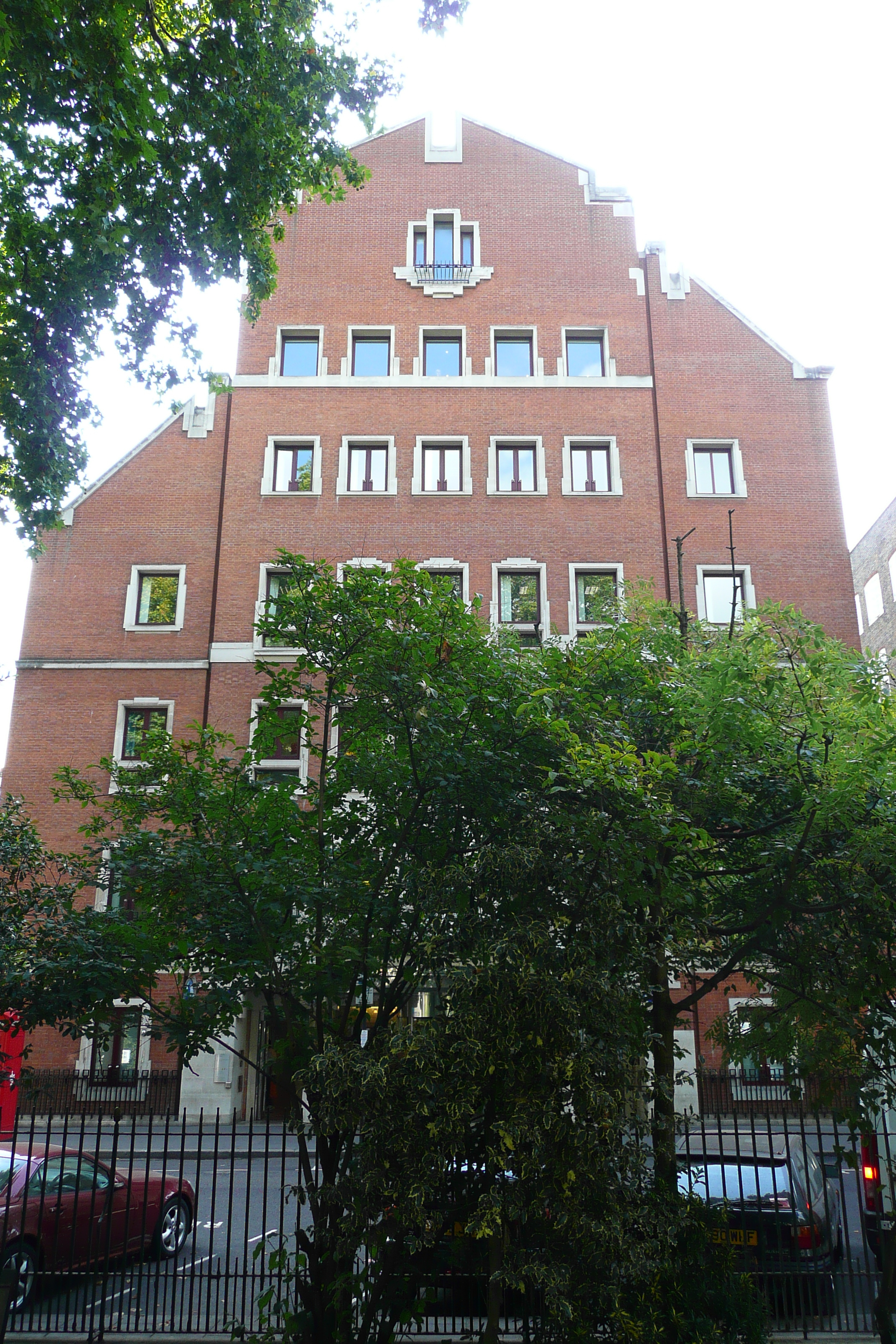 Picture United Kingdom London Soho Square 2007-09 5 - Discovery Soho Square