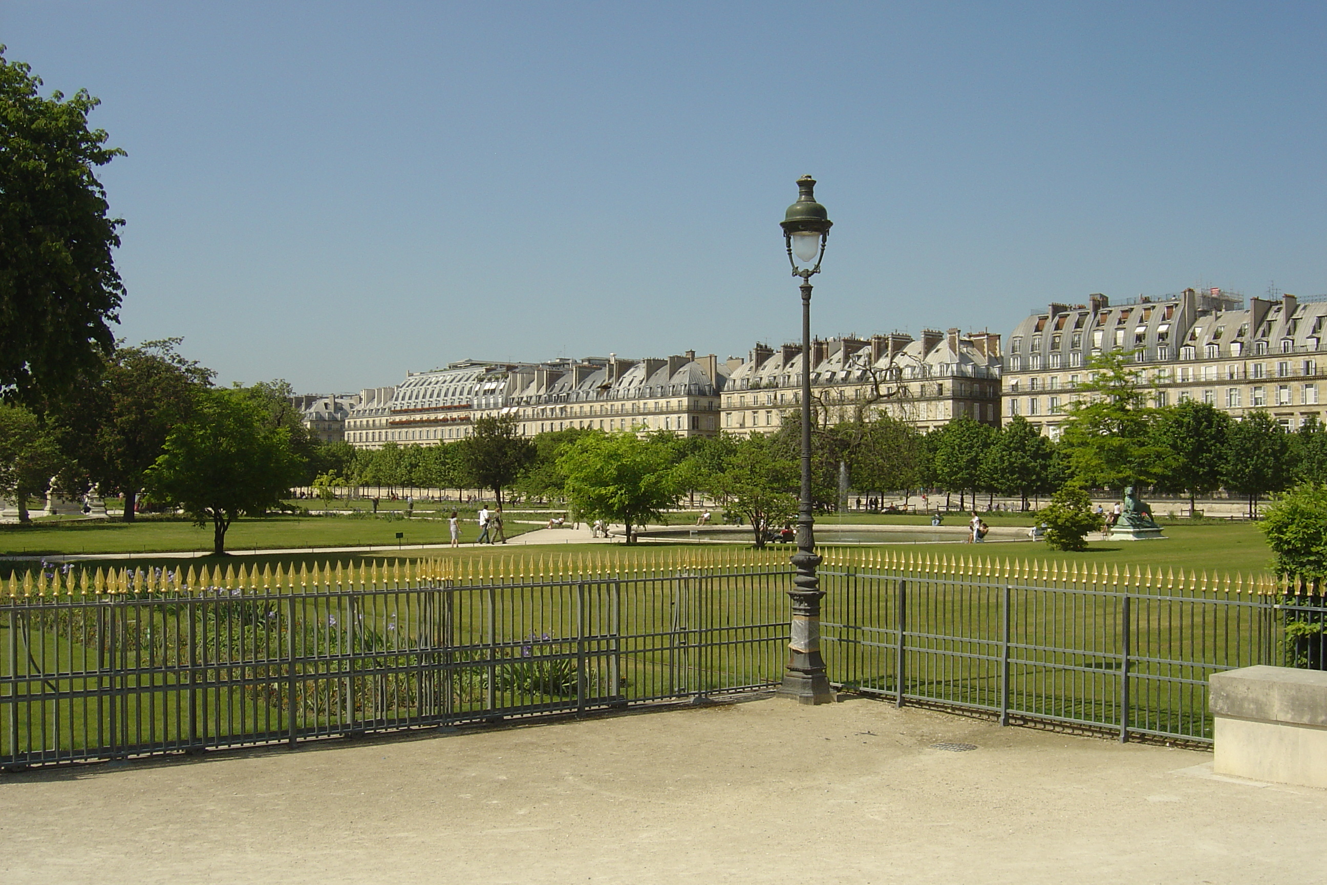 Picture France Paris Garden of Tuileries 2007-05 150 - Tours Garden of Tuileries