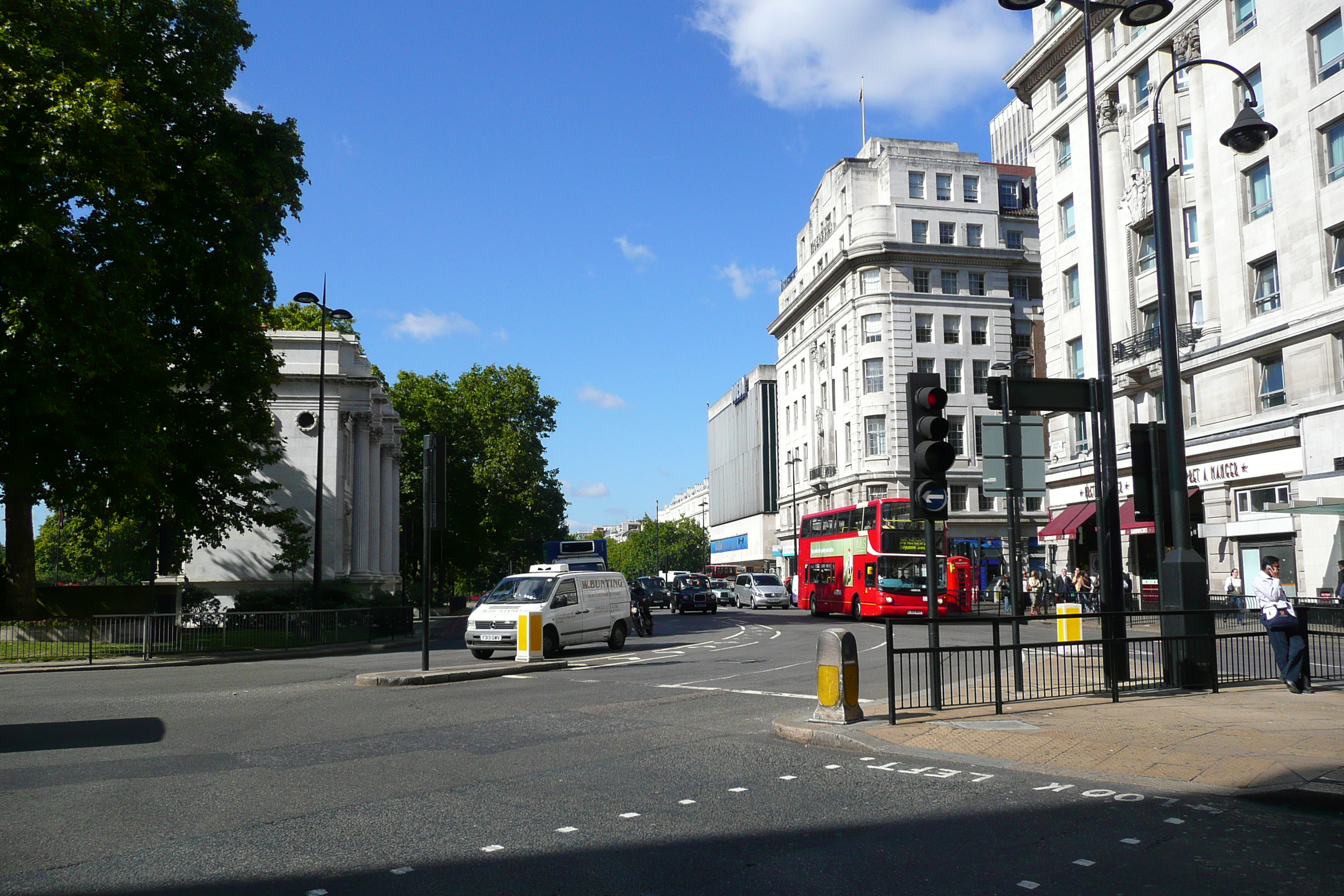 Picture United Kingdom London Oxford Street 2007-09 121 - Around Oxford Street