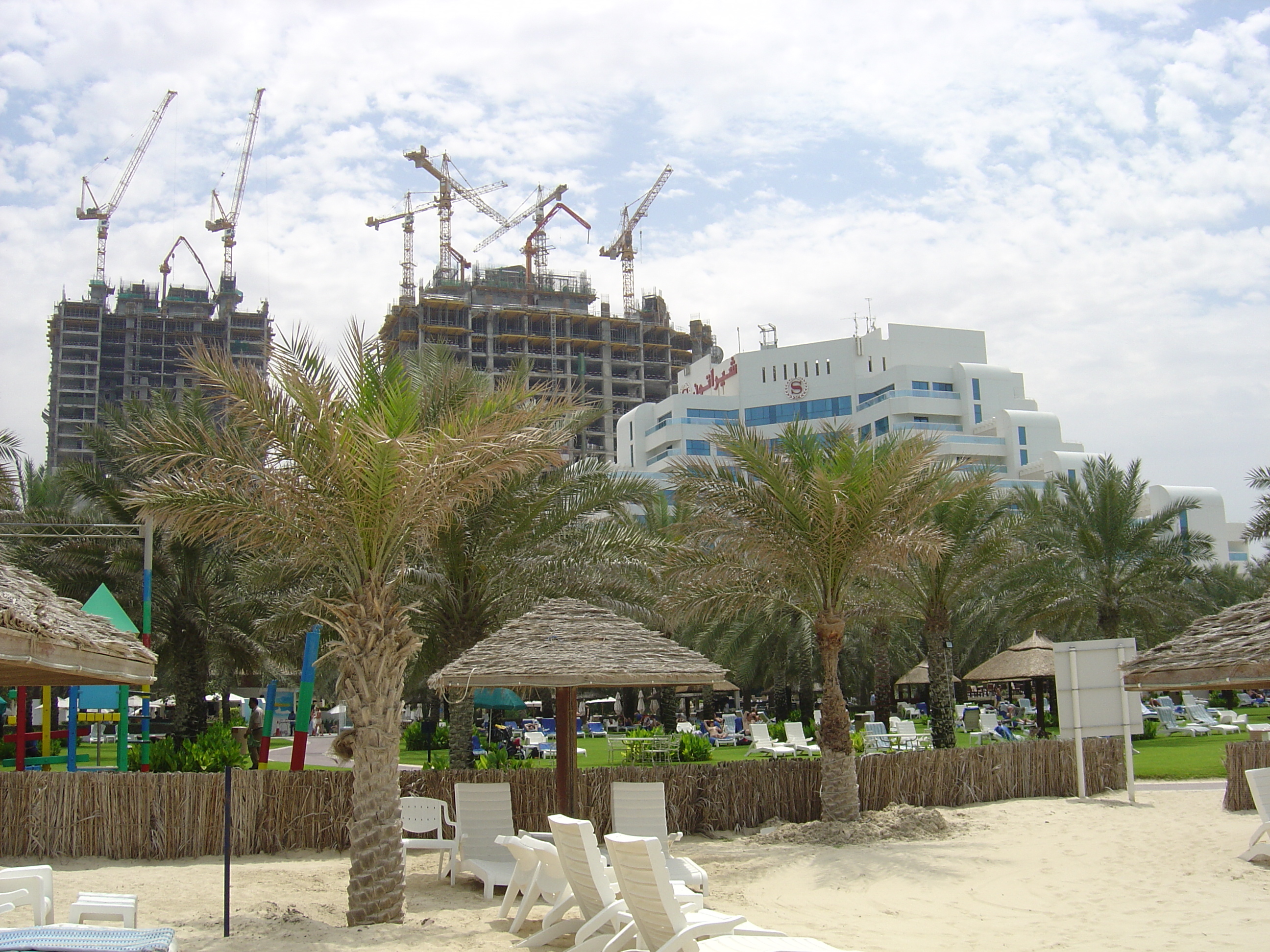 Picture United Arab Emirates Dubai Sheraton Jumeirah Beach Hotel 2005-03 14 - Tours Sheraton Jumeirah Beach Hotel