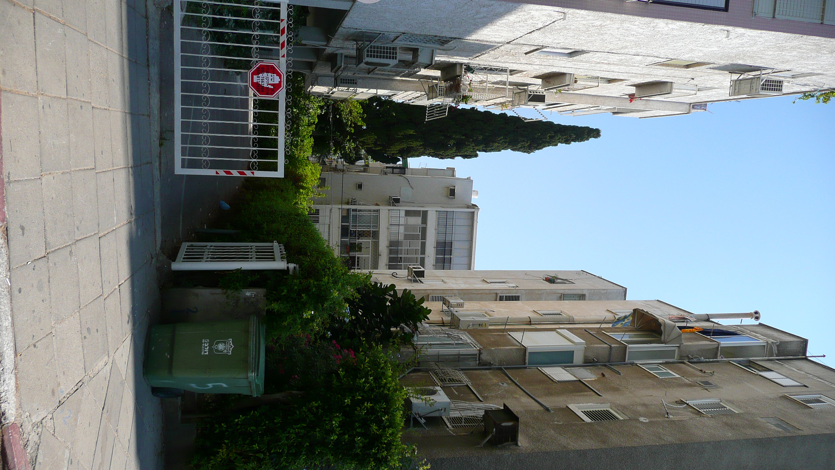 Picture Israel Tel Aviv Jabotinsky Street 2007-06 11 - Center Jabotinsky Street