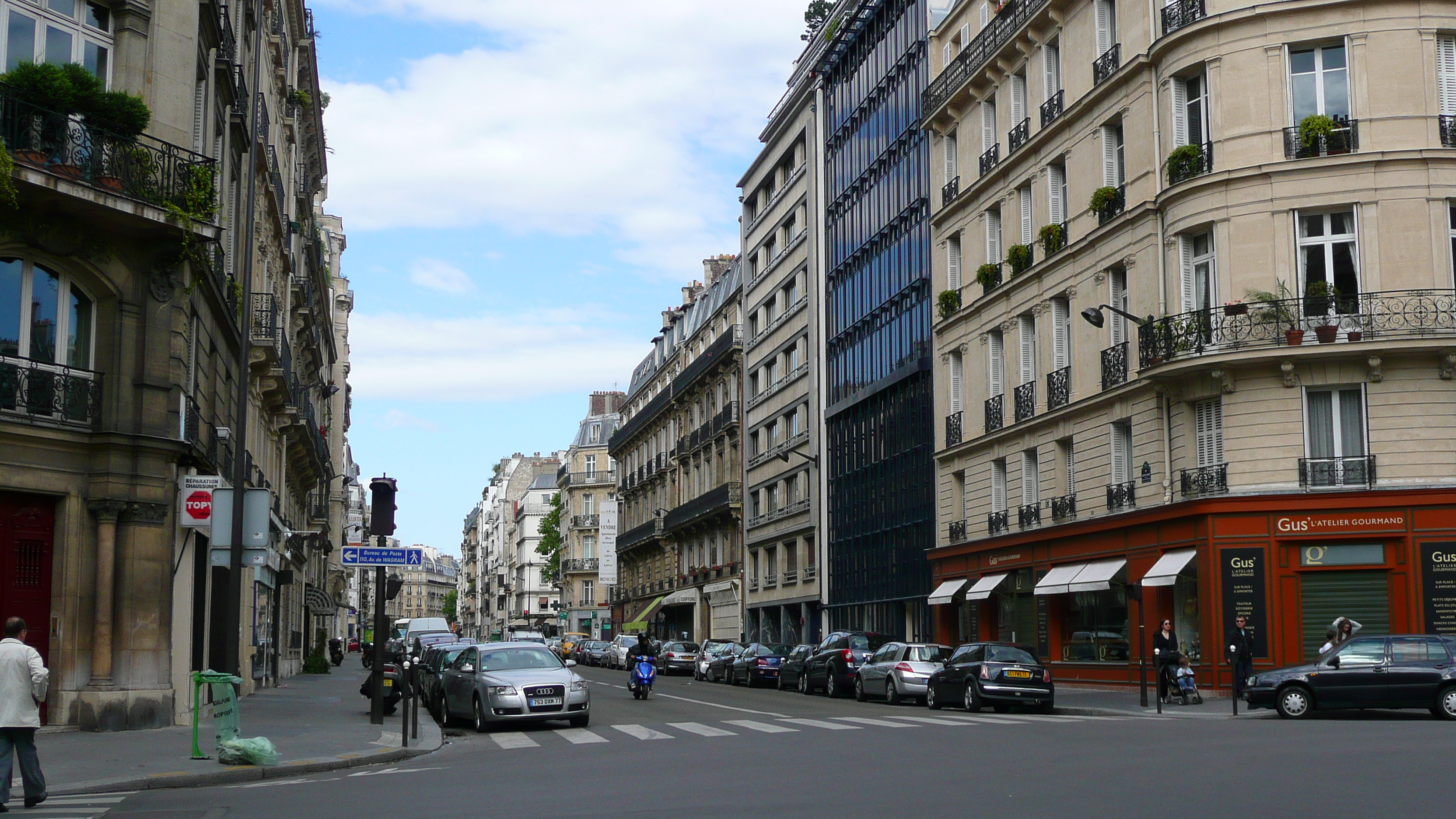 Picture France Paris 17th Arrondissement Rue Jouffroy d'Abbans 2007-05 38 - Recreation Rue Jouffroy d'Abbans