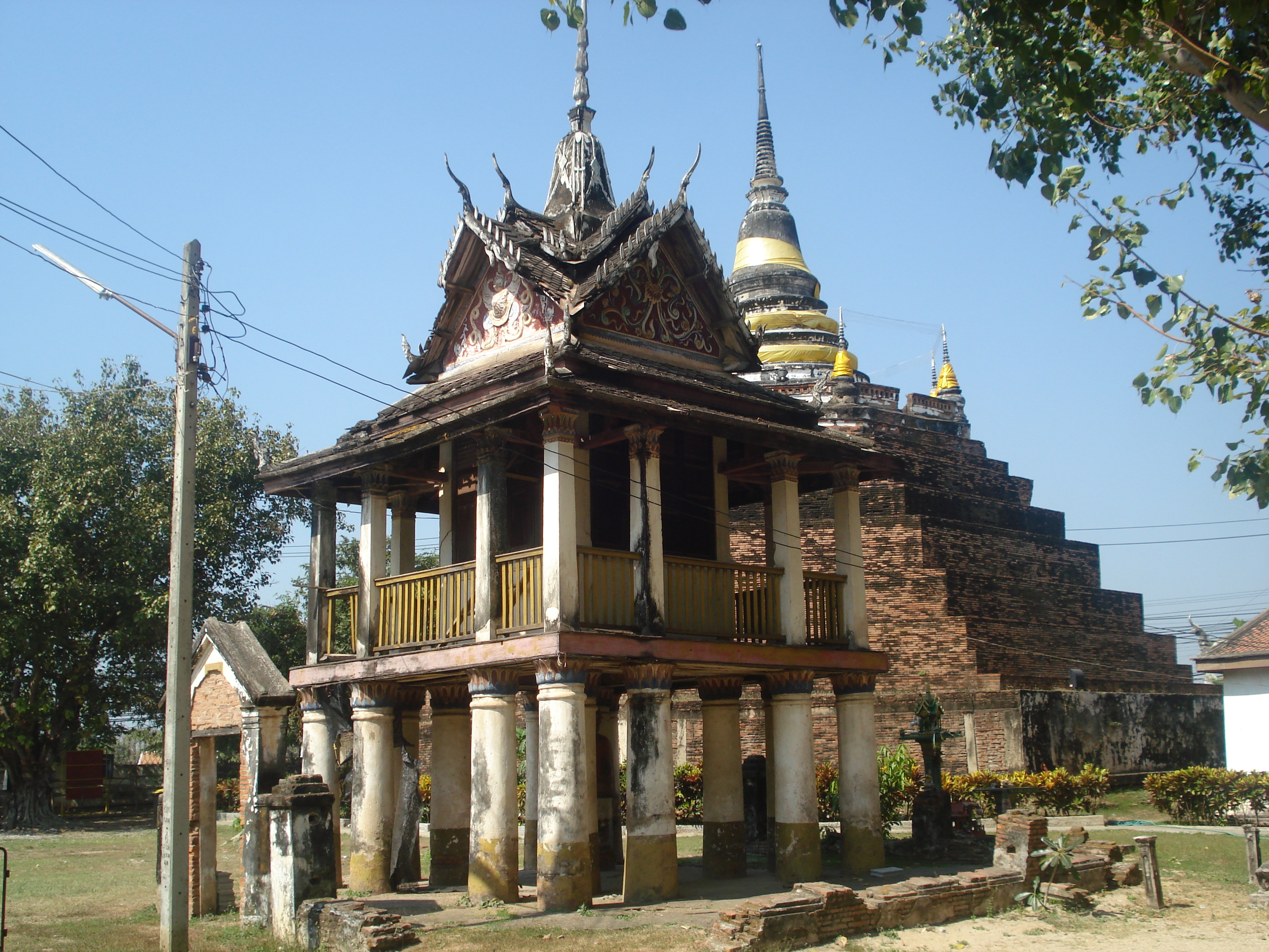 Picture Thailand Phitsanulok Wat Ratcha Bhurana 2008-01 49 - Recreation Wat Ratcha Bhurana