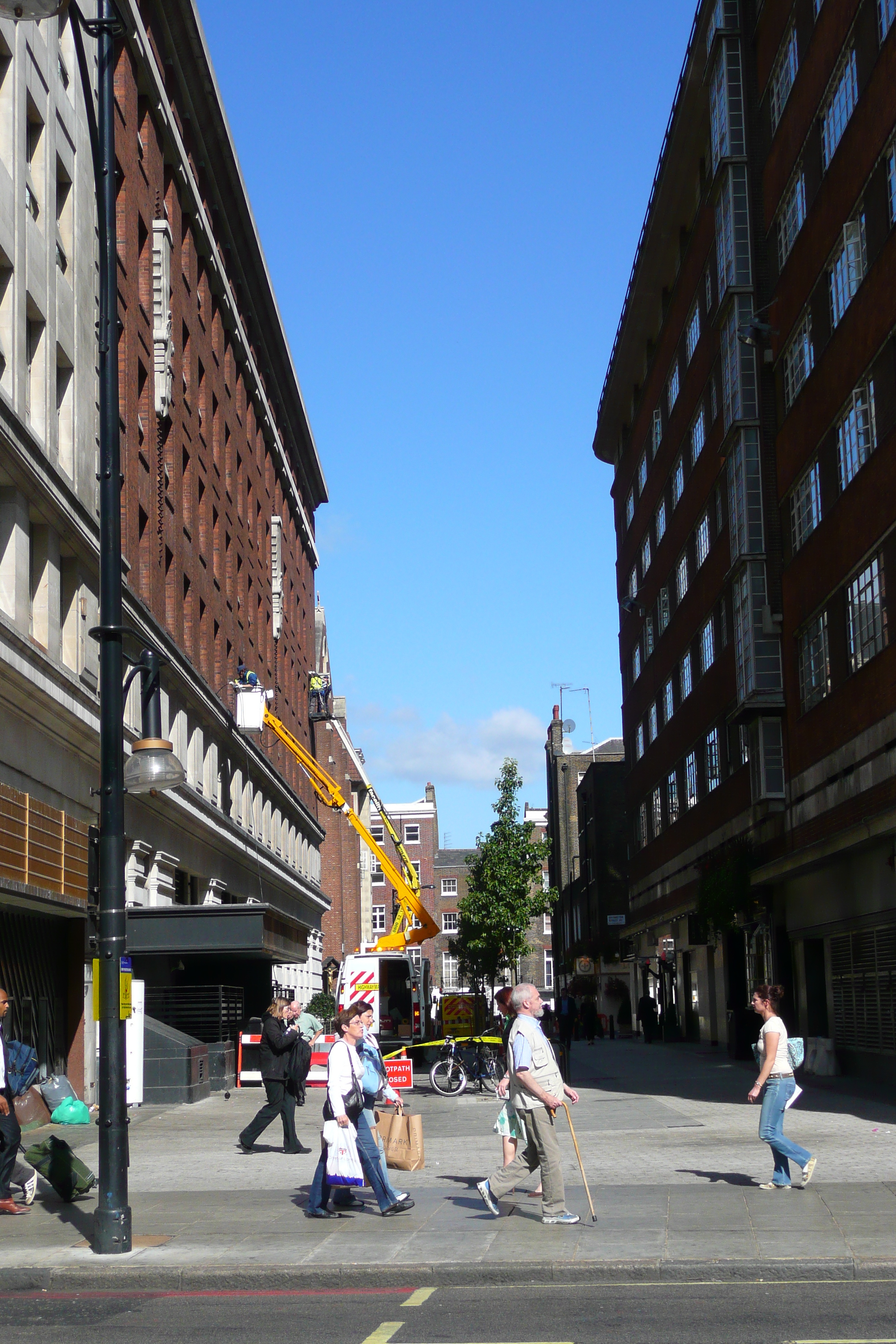 Picture United Kingdom London Oxford Street 2007-09 115 - Tour Oxford Street