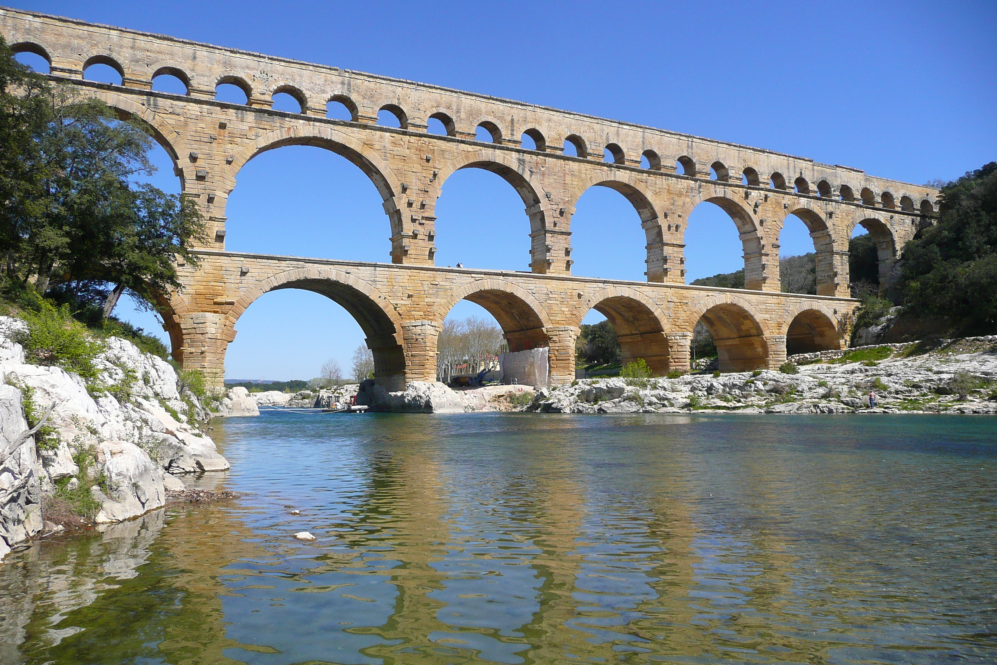 Picture France Pont du Gard 2008-04 1 - History Pont du Gard