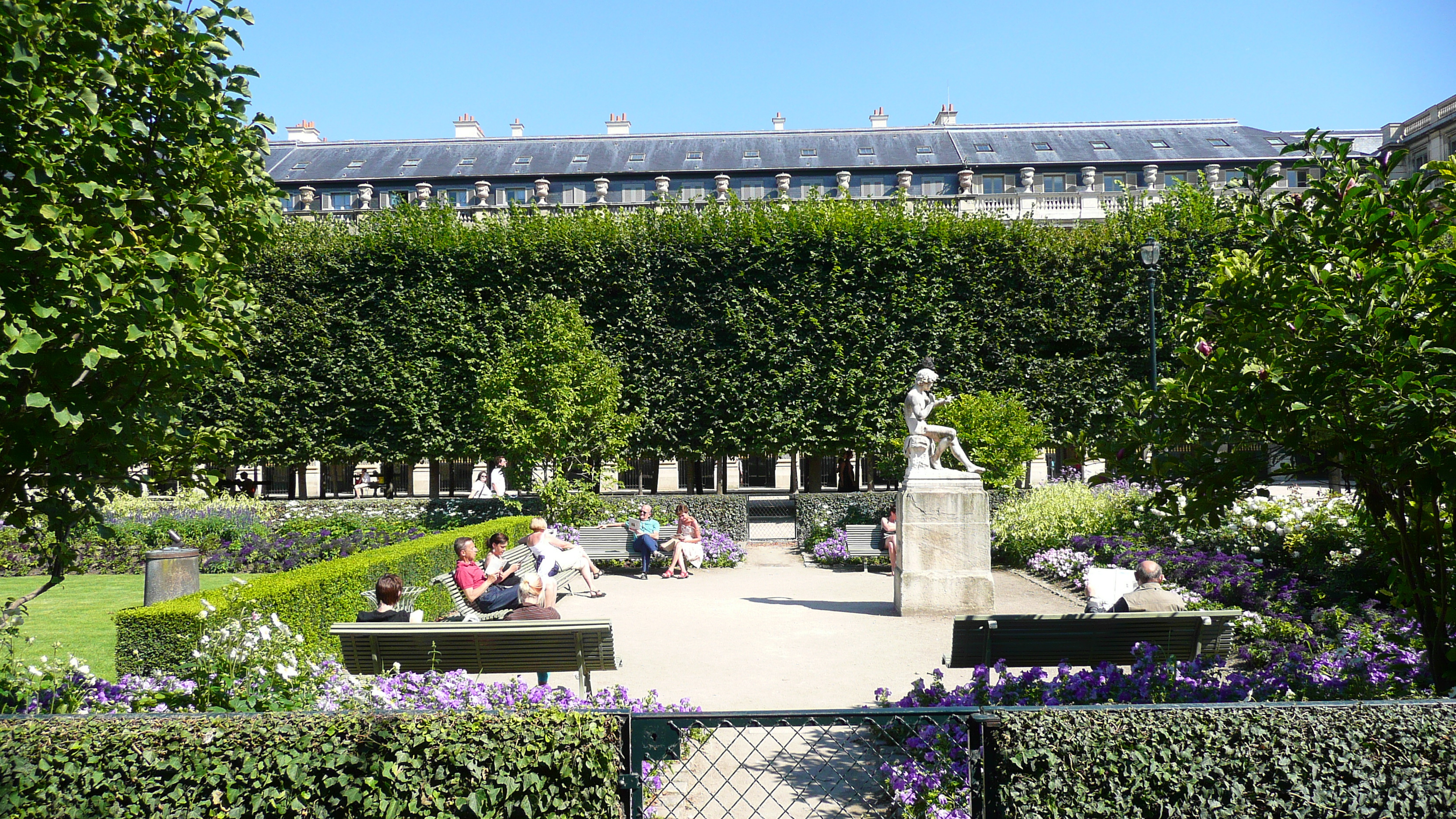 Picture France Paris Palais Royal 2007-08 123 - Discovery Palais Royal