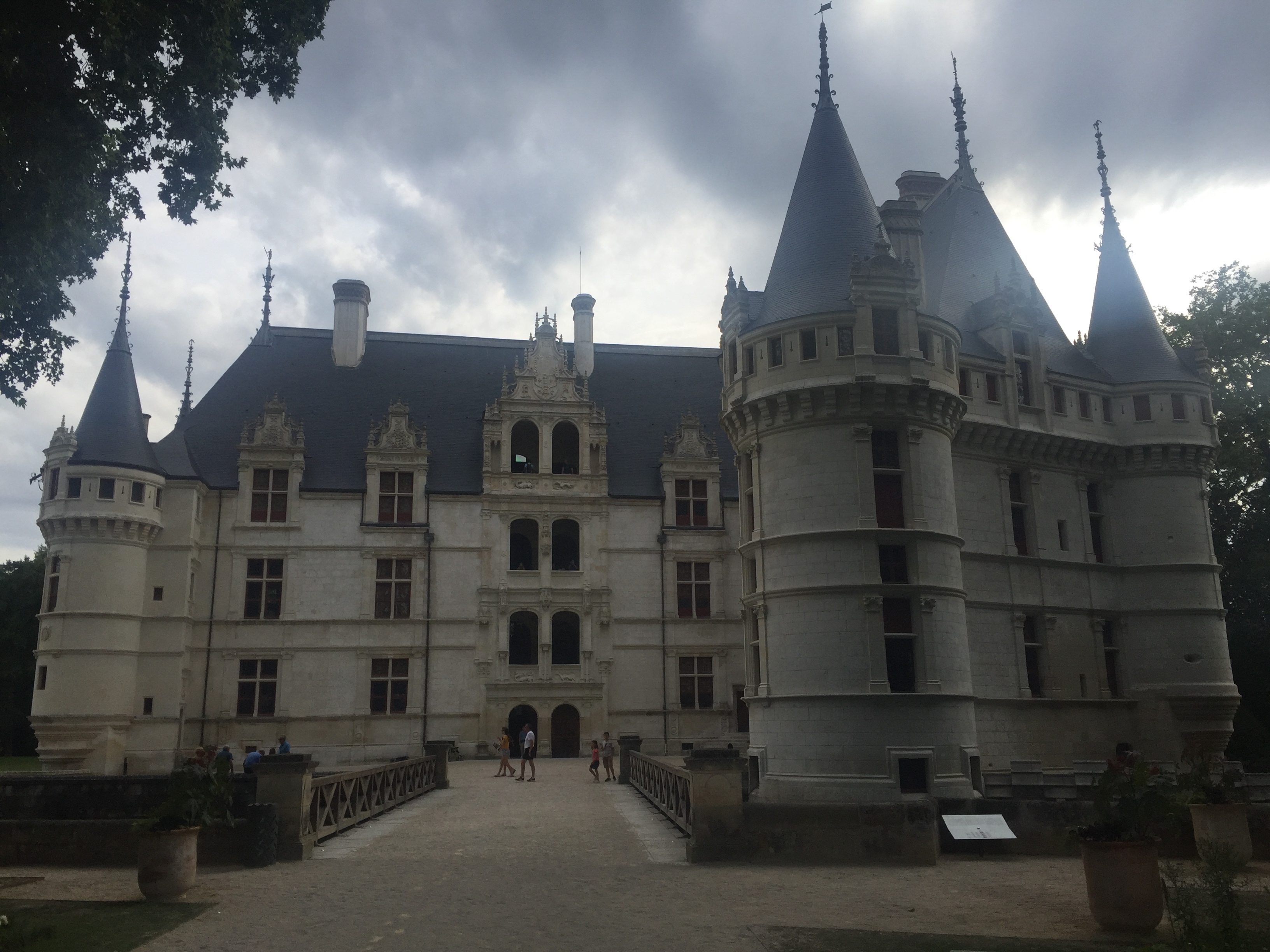 Picture France Azay-le-Rideau Castle 2017-08 43 - Recreation Azay-le-Rideau Castle