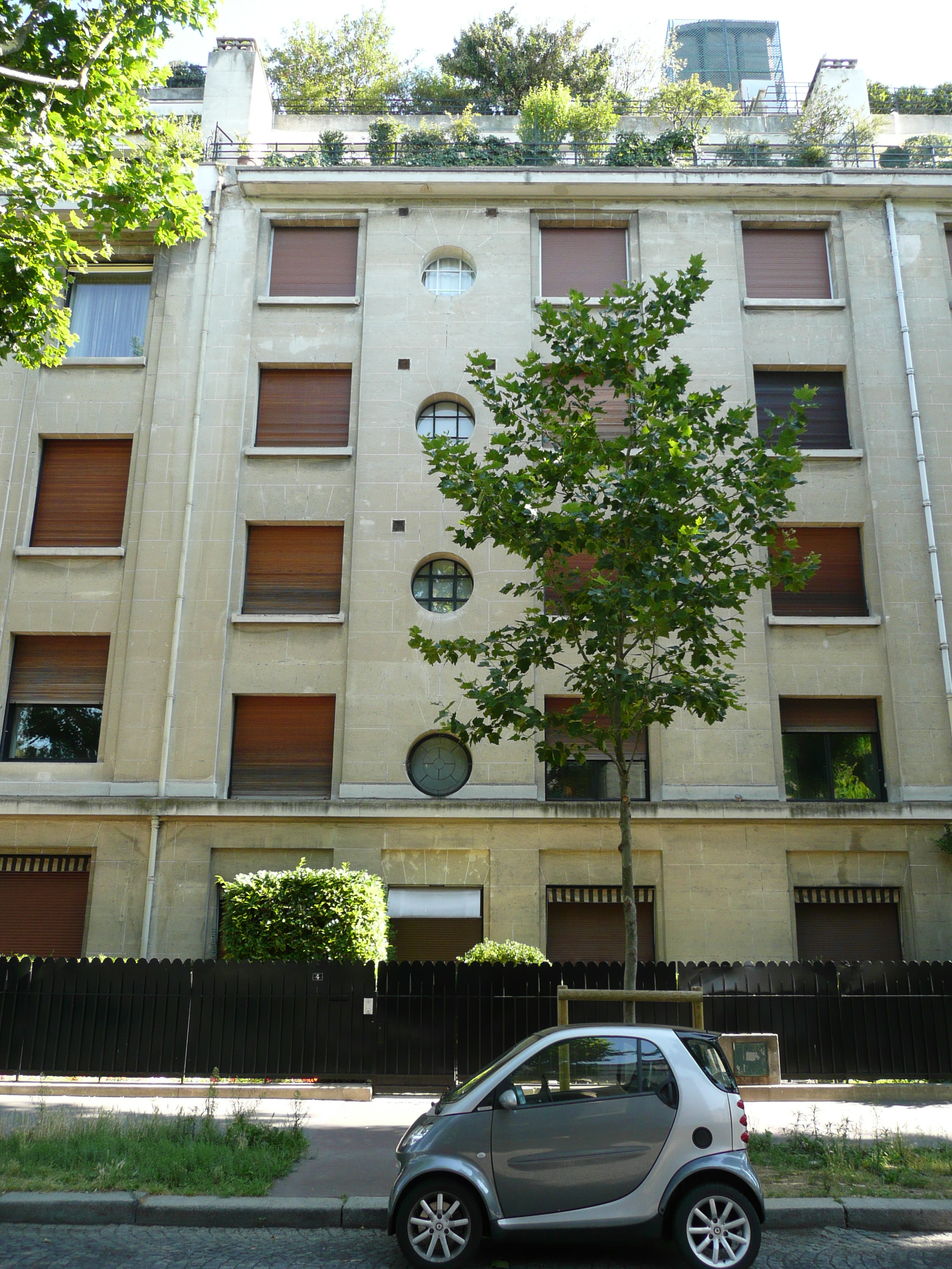 Picture France Paris Porte de la Muette 2007-08 27 - Tour Porte de la Muette