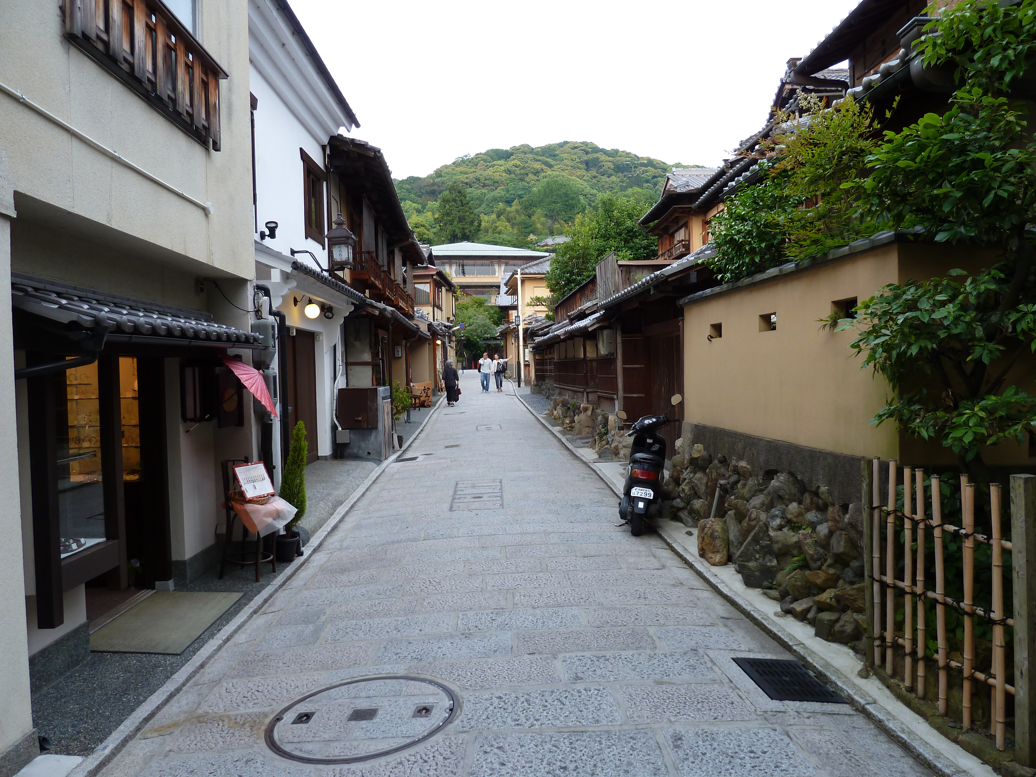 Picture Japan Kyoto Ninenzaka 2010-06 5 - Around Ninenzaka