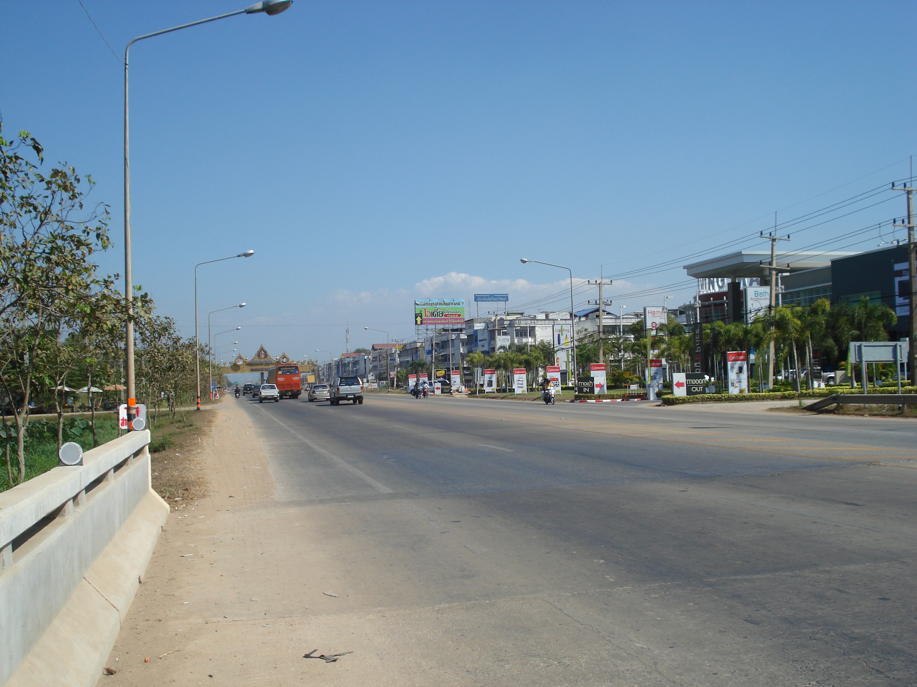 Picture Thailand Phitsanulok Mittraparp Road 2008-01 101 - Recreation Mittraparp Road